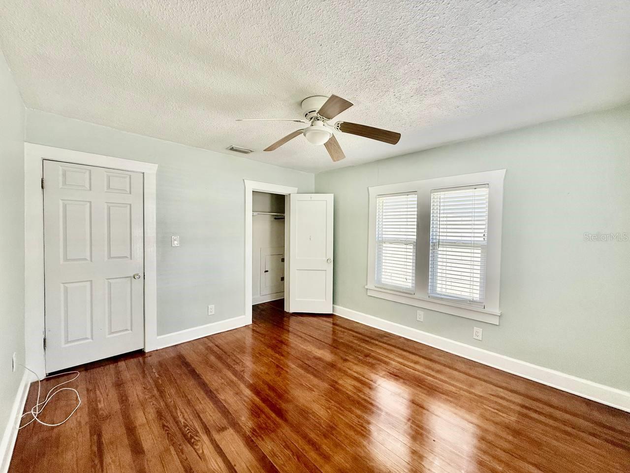 2120 46th Av N