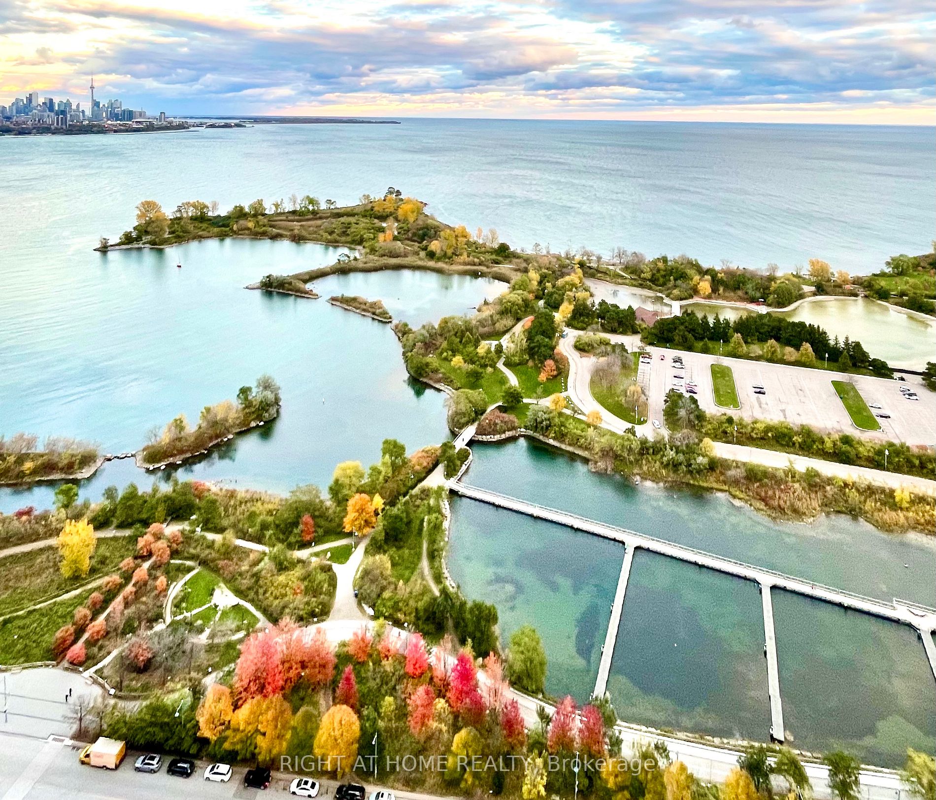 33 Shore Breeze Dr 3409