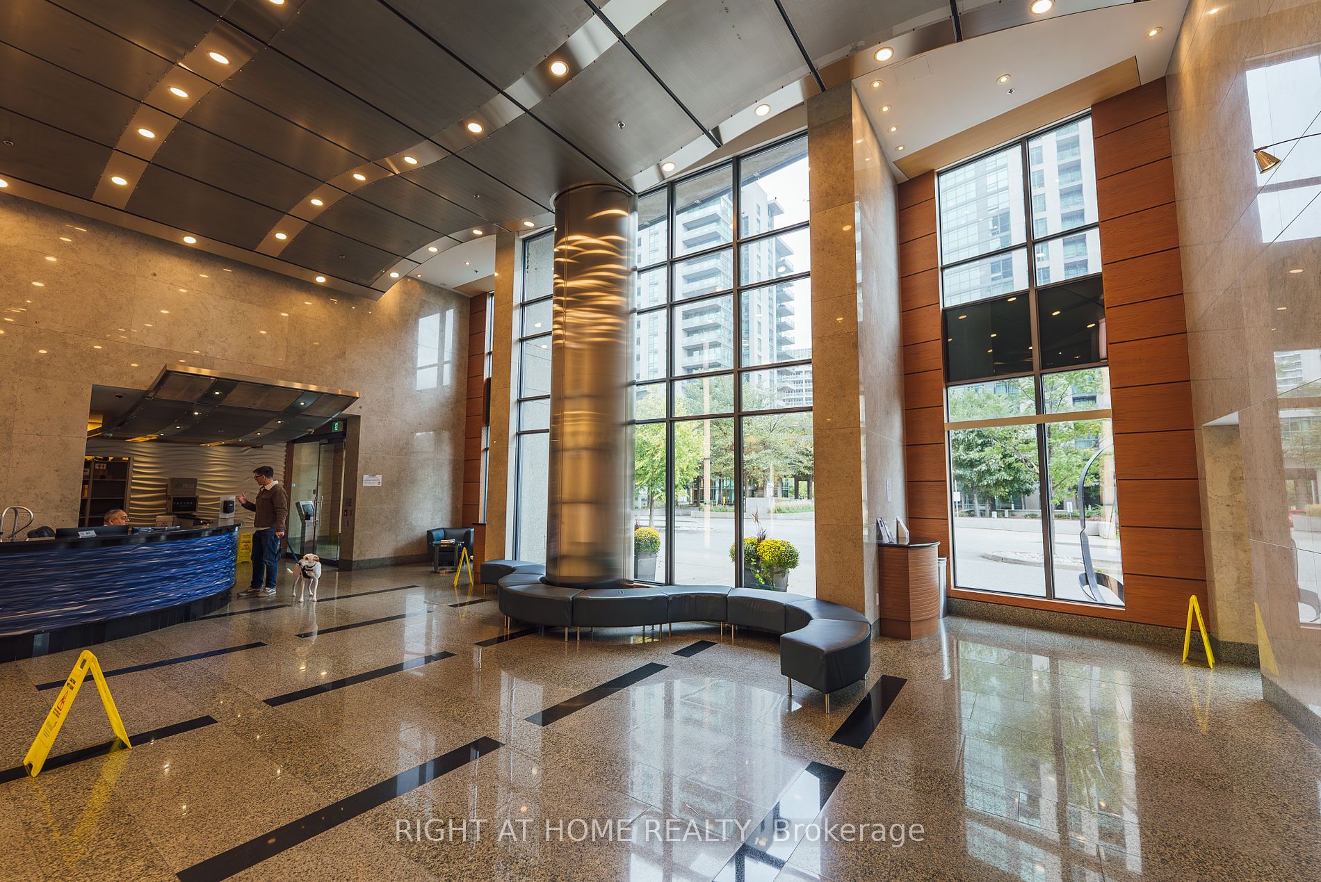 219 Fort York Blvd 1001
