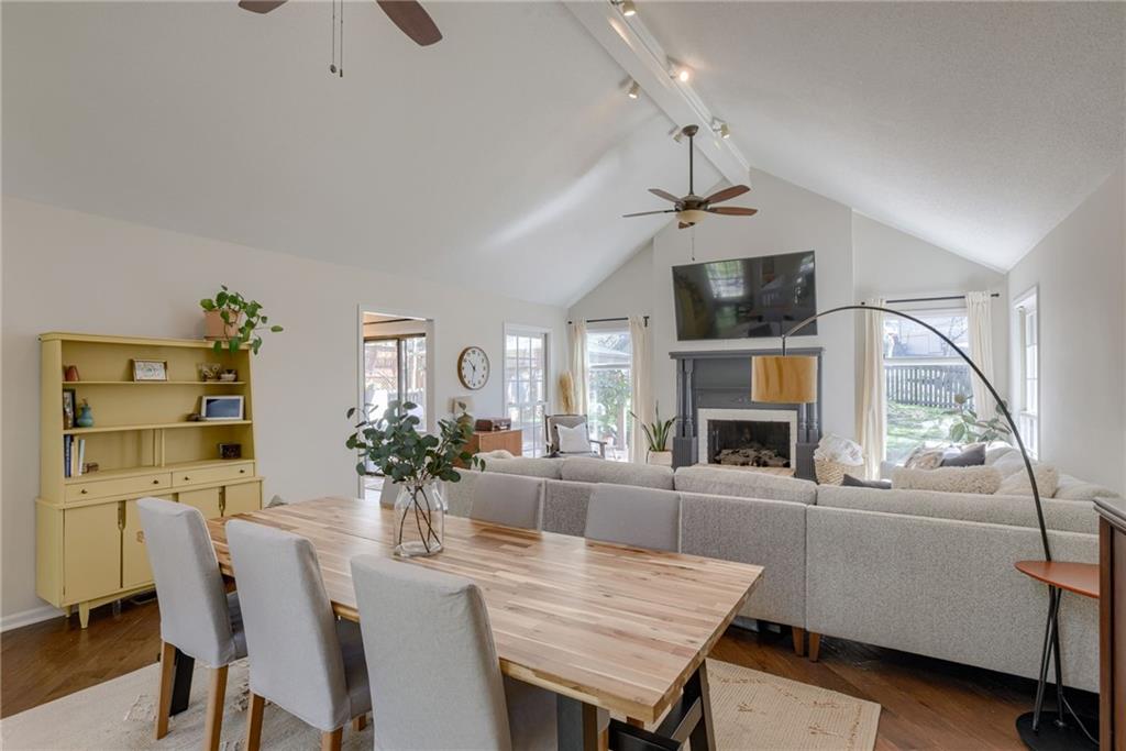 6623 Cottonwood Drive