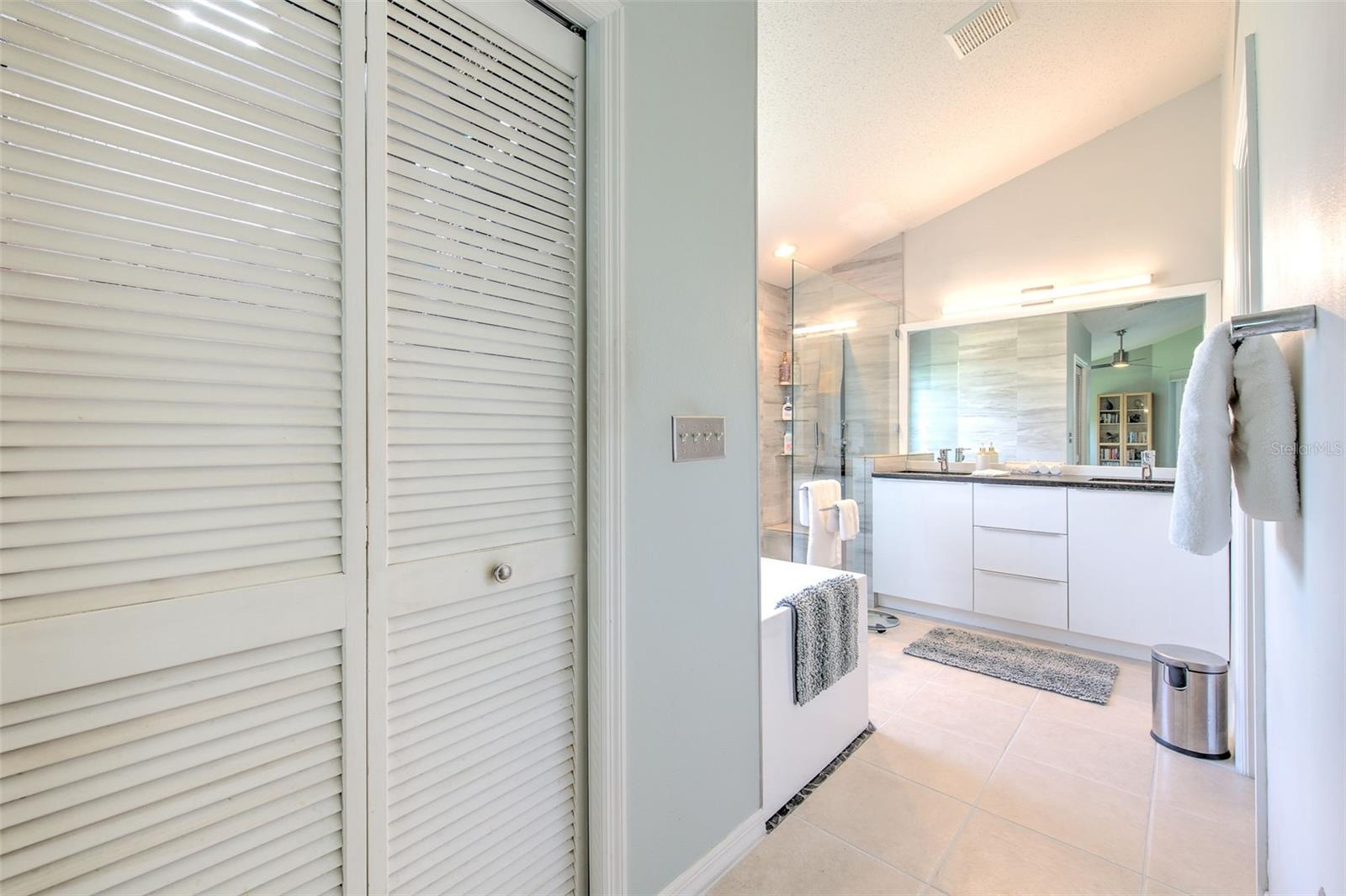 5309 Cottonwood Tree Circle
