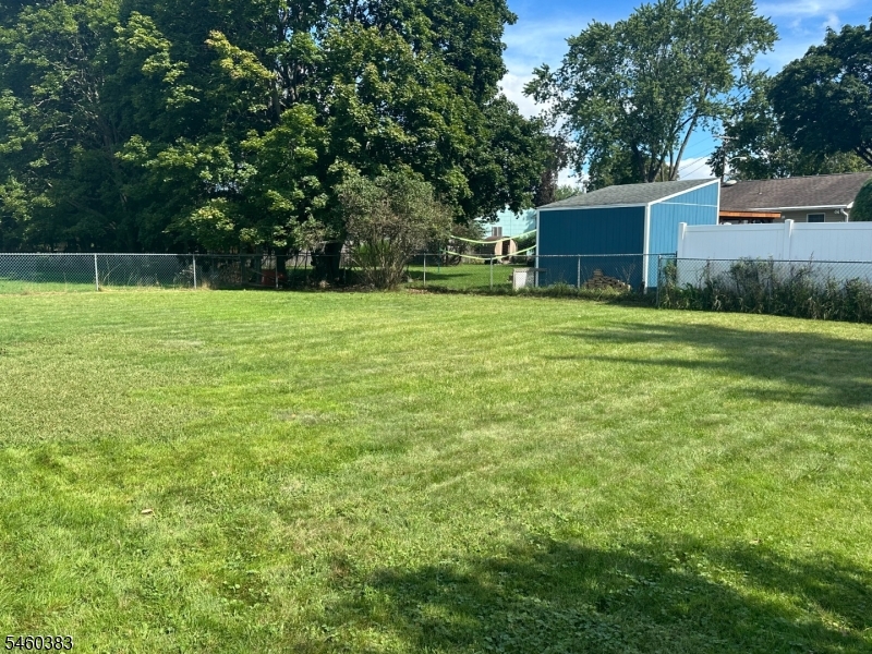 101 Hurley Dr — photo 3 of 7