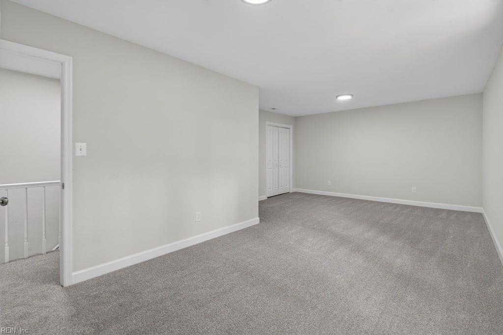 112 W Rexford Drive