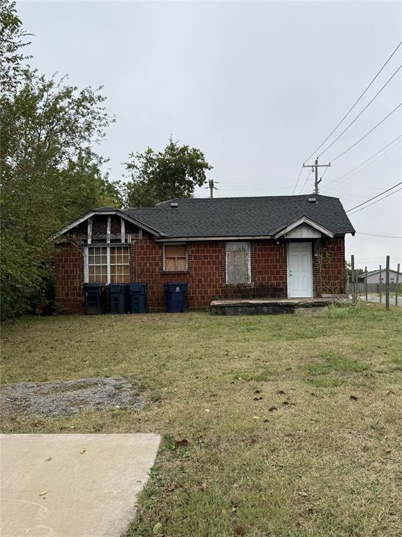 Investor Special! This 1-bedroom, 1-bath home offers a great opportunity for renovation or new development. The property needs updates including flooring, cabinets, tile work, insulation, and windows—perfect for an investor or handy buyer looking to add value. Sitting on a deep lot, there’s ample space to build an additional home or income-producing unit in the backyard. Conveniently located near local amenities, this property has strong potential as a rental, flip, or redevelopment project. Don’t miss this affordable investment opportunity with tons of upside!