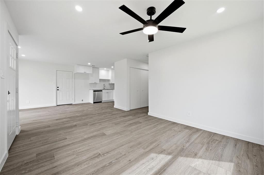 104 N Imperial Drive
