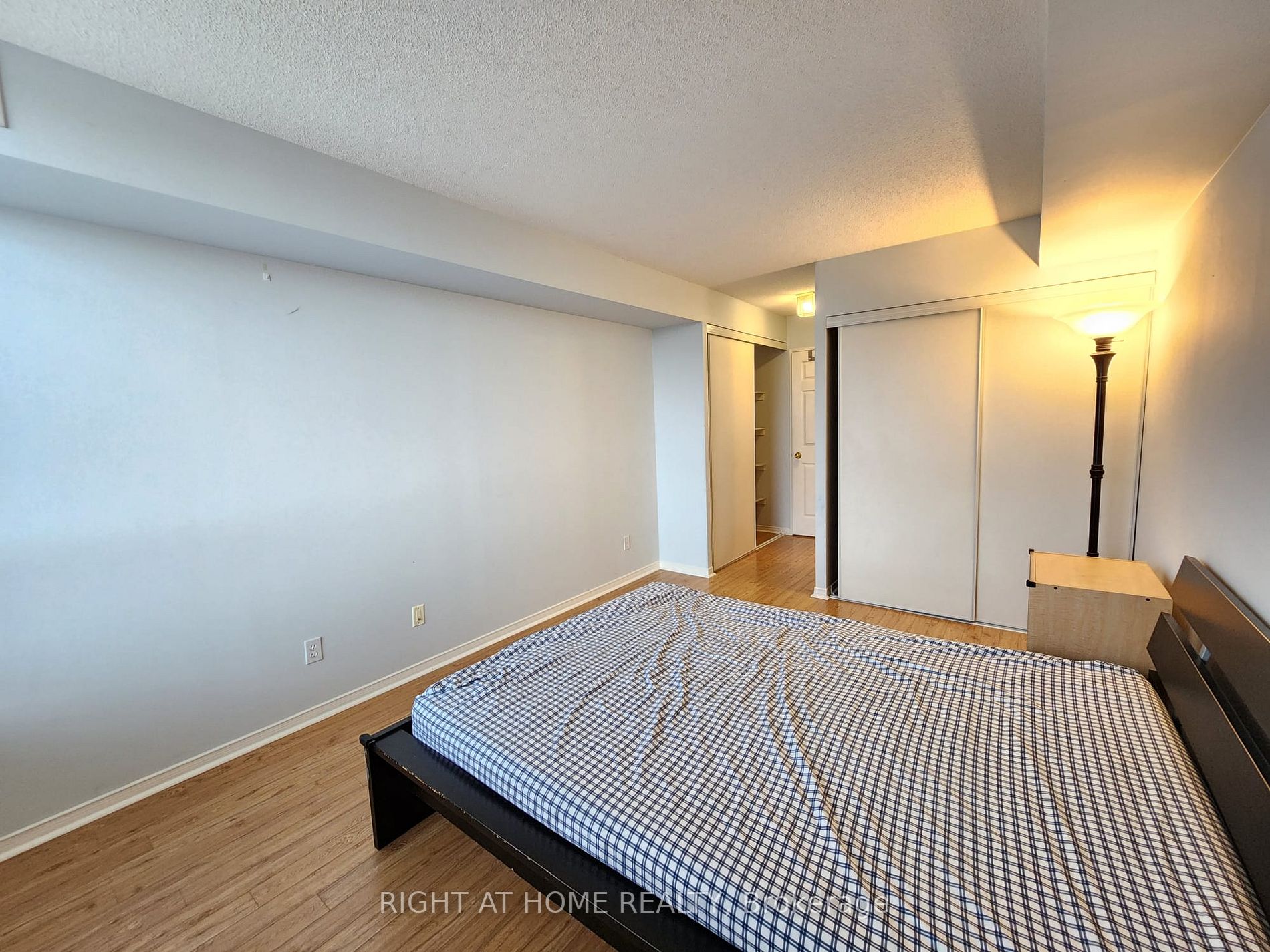 18 Hillcrest Ave 1605
