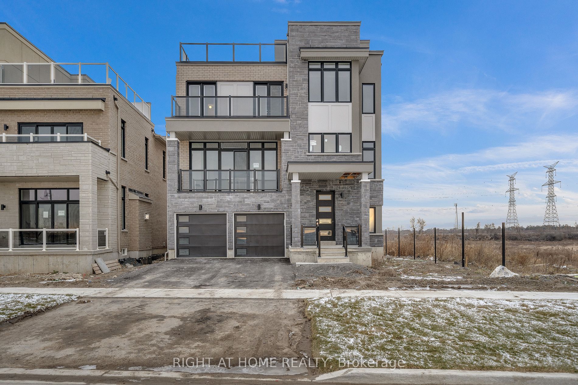 275 Port Darlington Rd