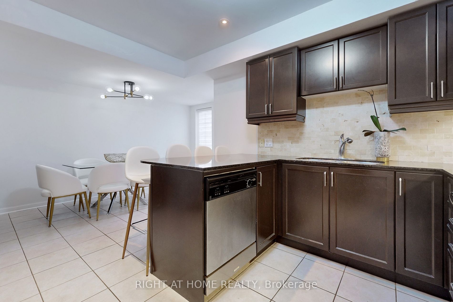 426 S Beach Blvd 32
