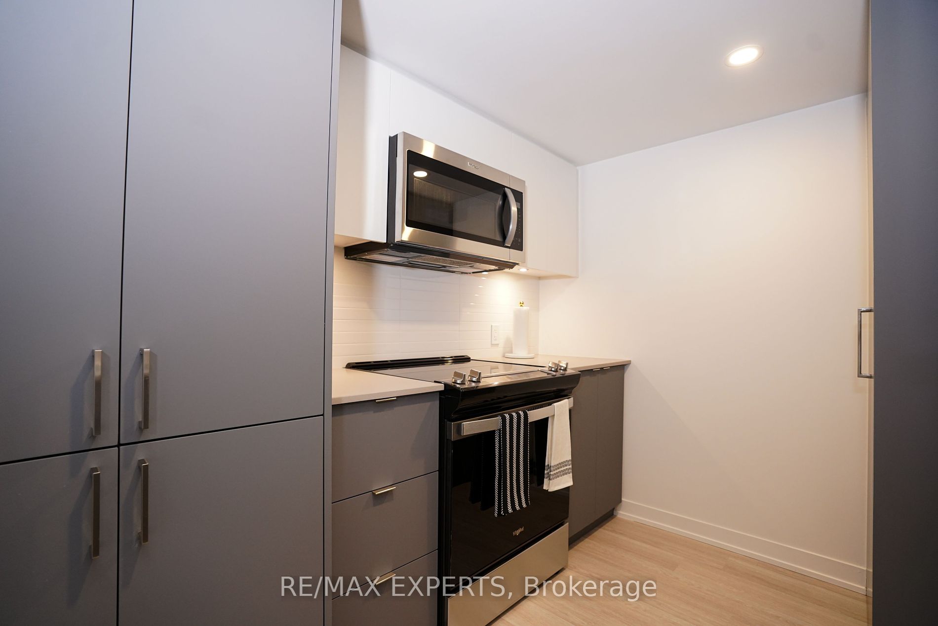 500 Wilson Ave 532