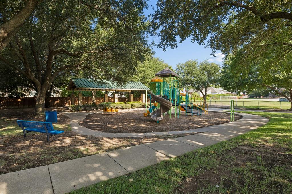 415 Mainsail Drive
