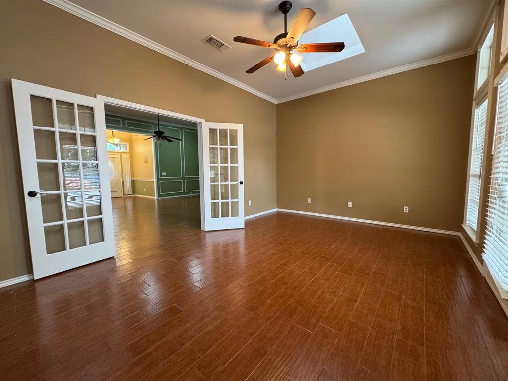 2865 Oak Creek Drive