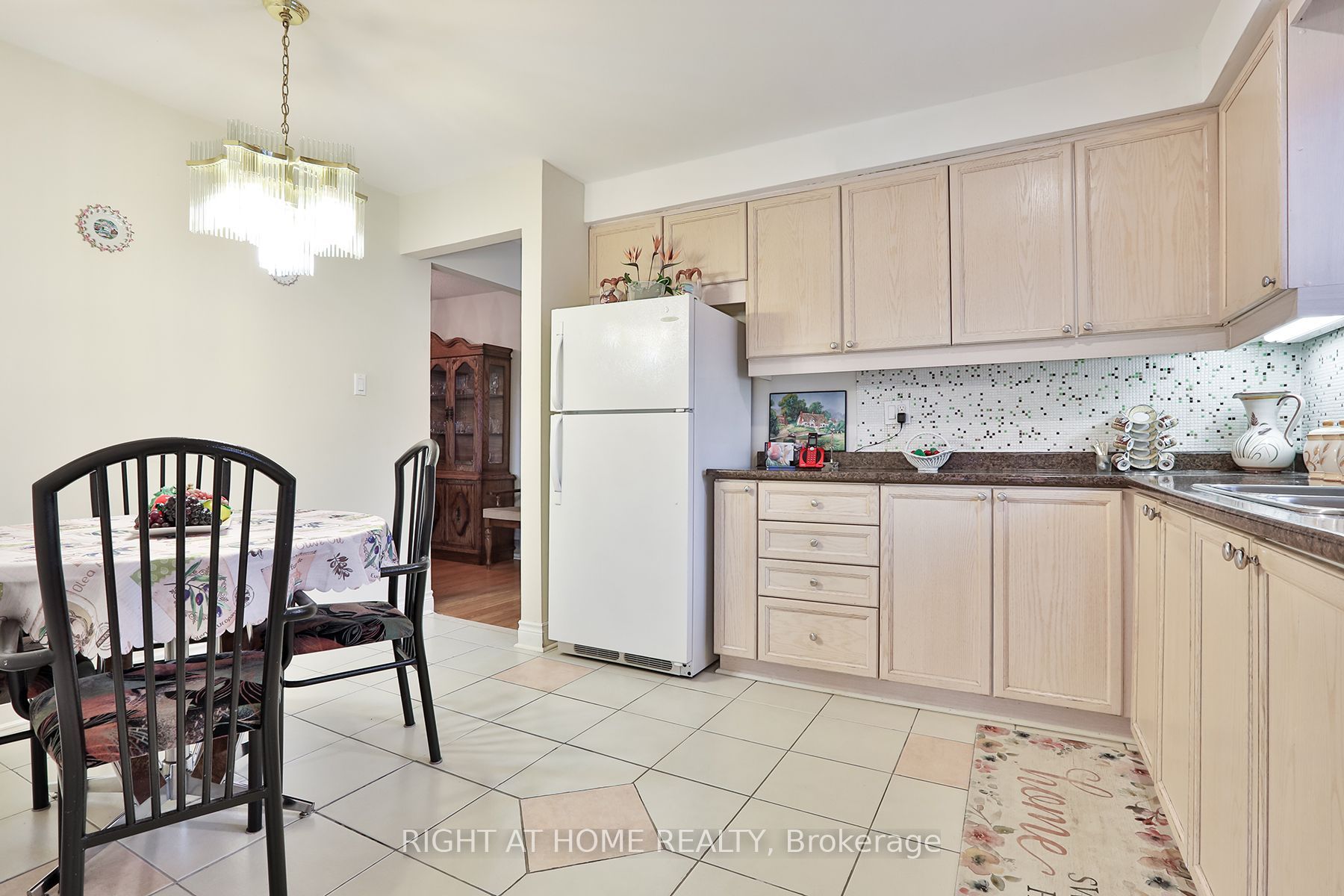 15 Tinton Cres