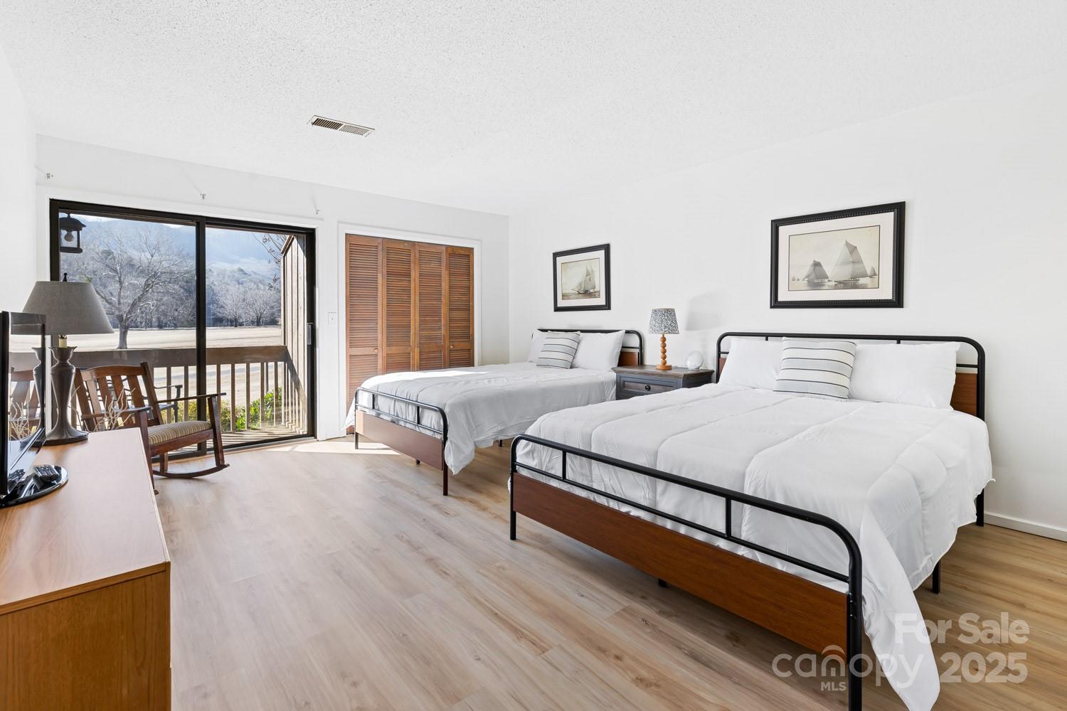 182 W Lake Drive S 1401