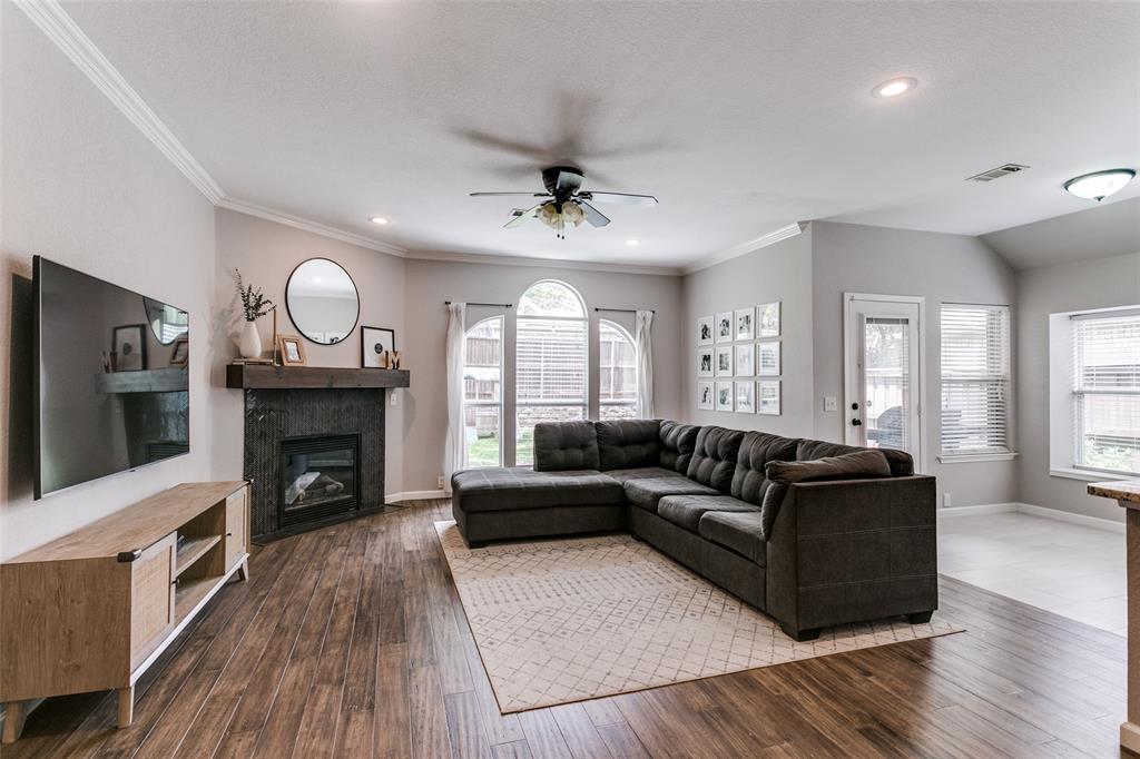 8204 Livingston Lane