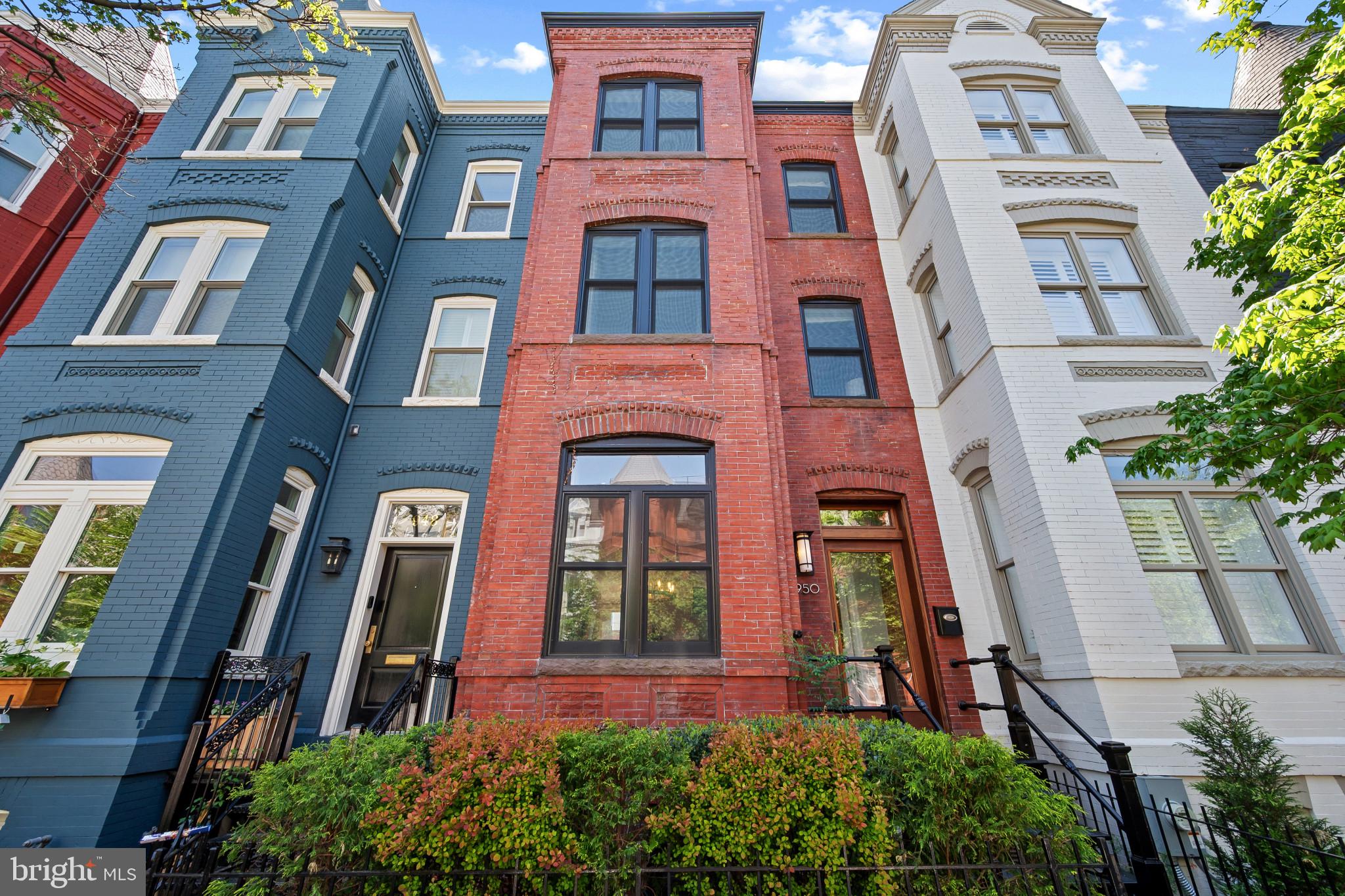 950 Westminster St NW  