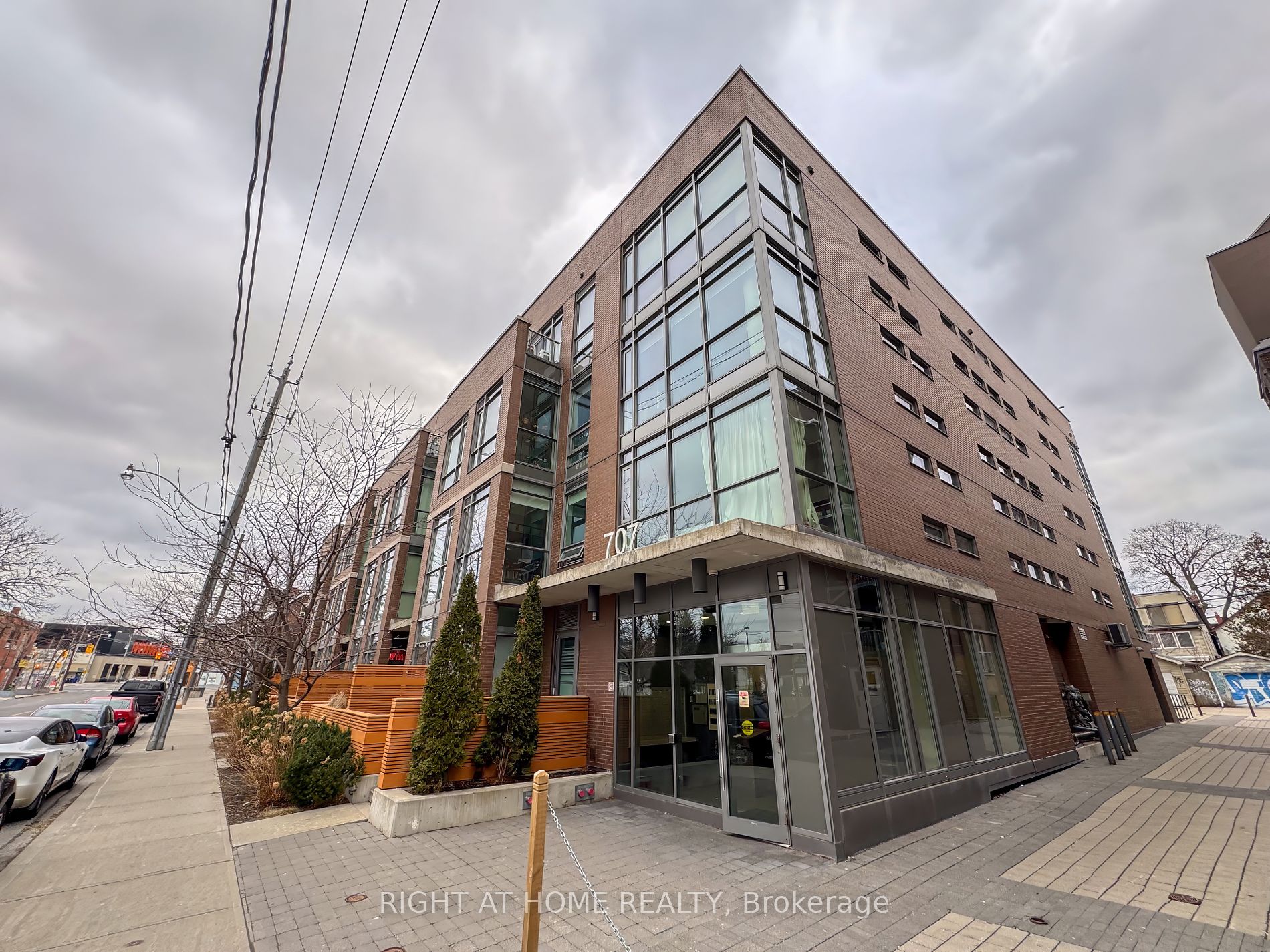 707 Dovercourt Rd 107