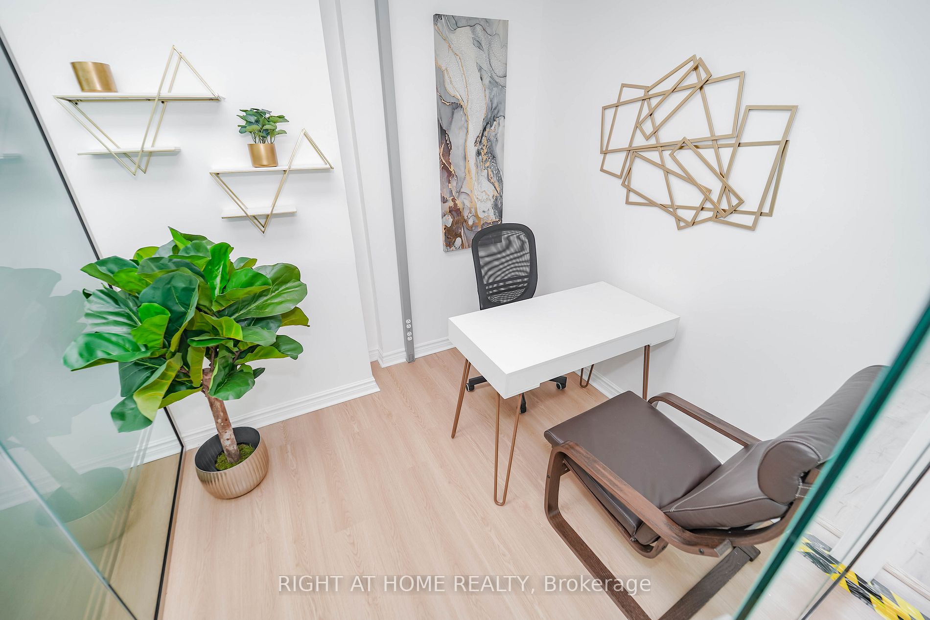1092 Bathurst St