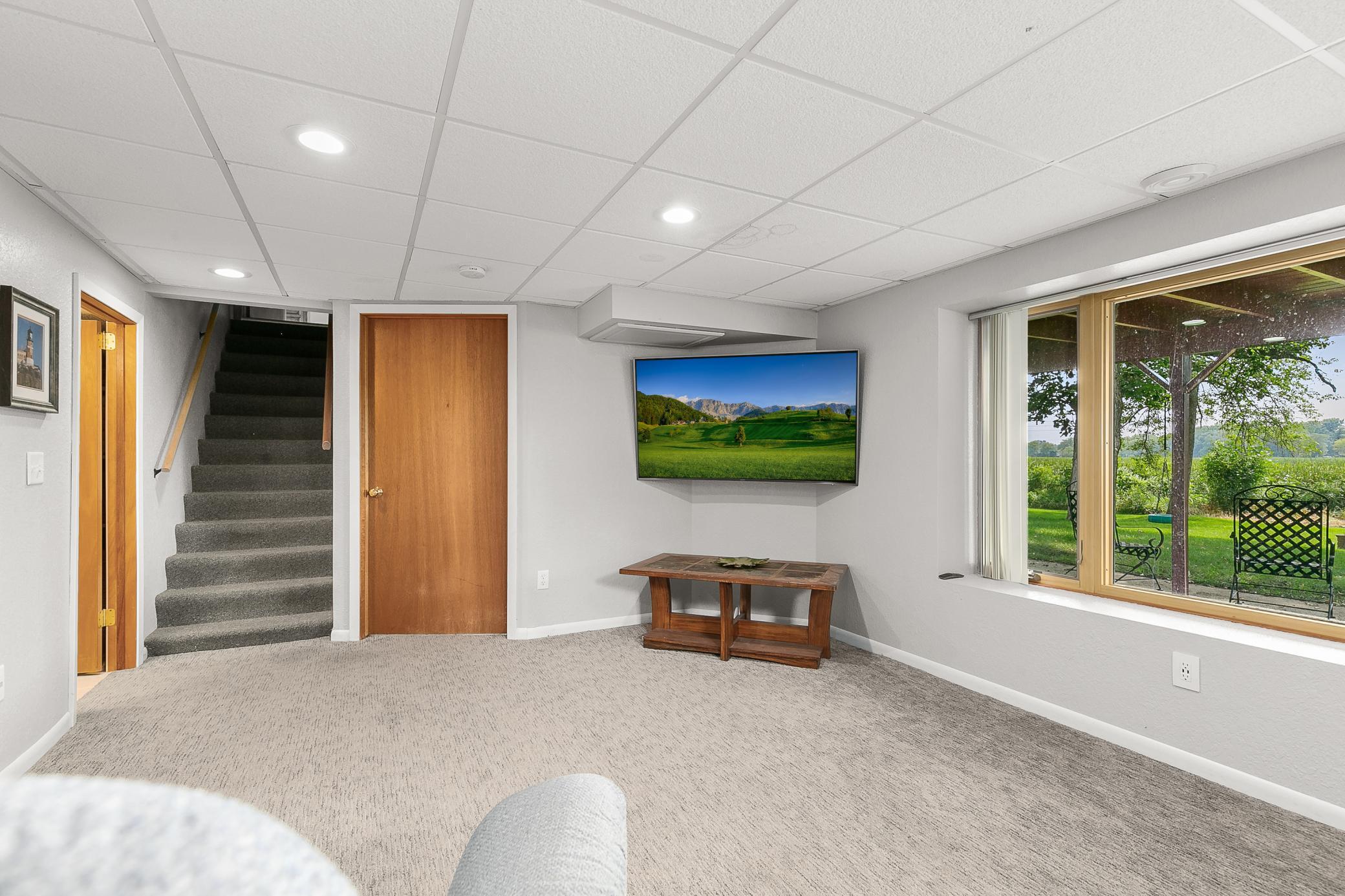 2655 Woodside Lane
