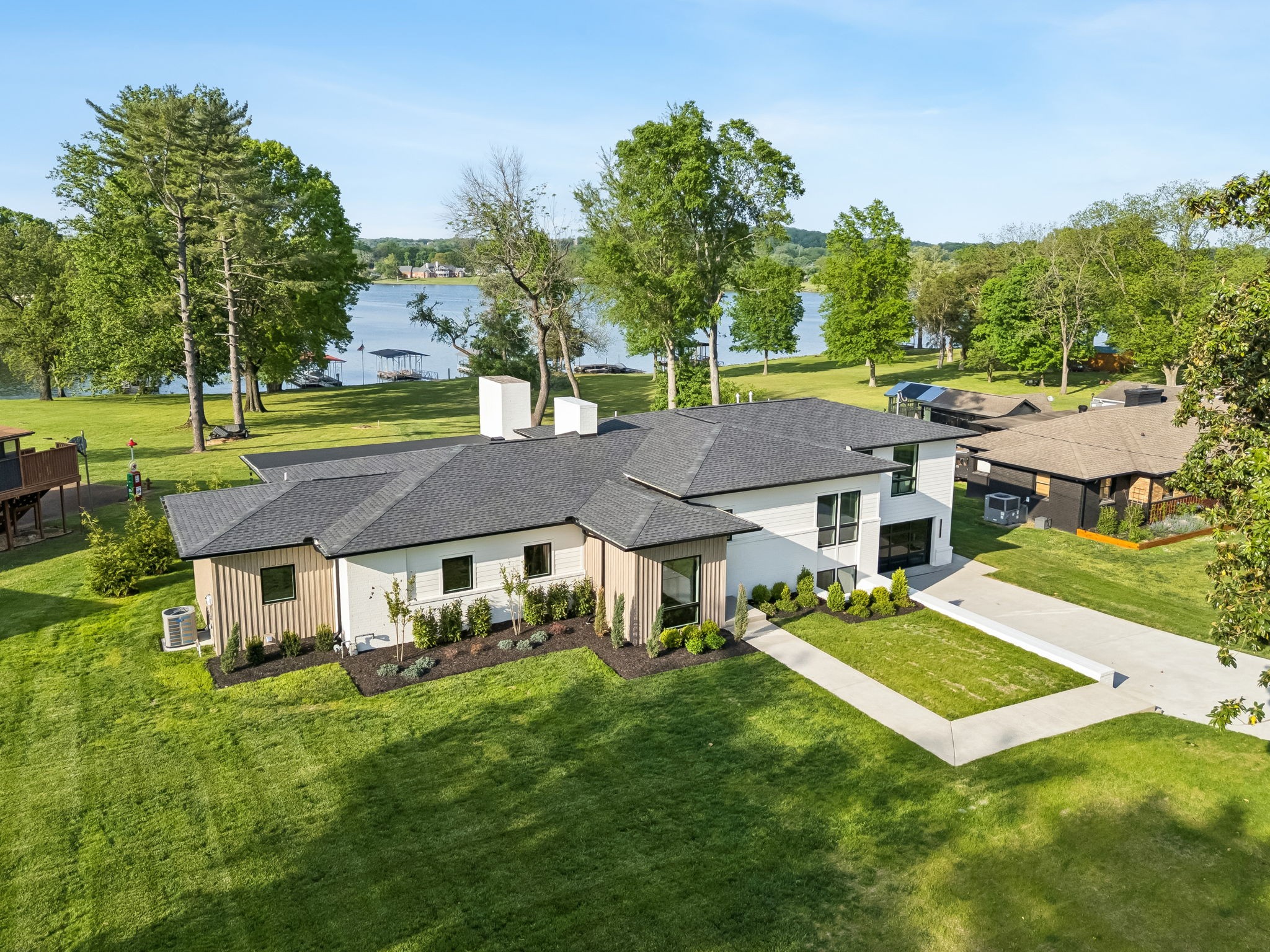 103 Walnut Dr