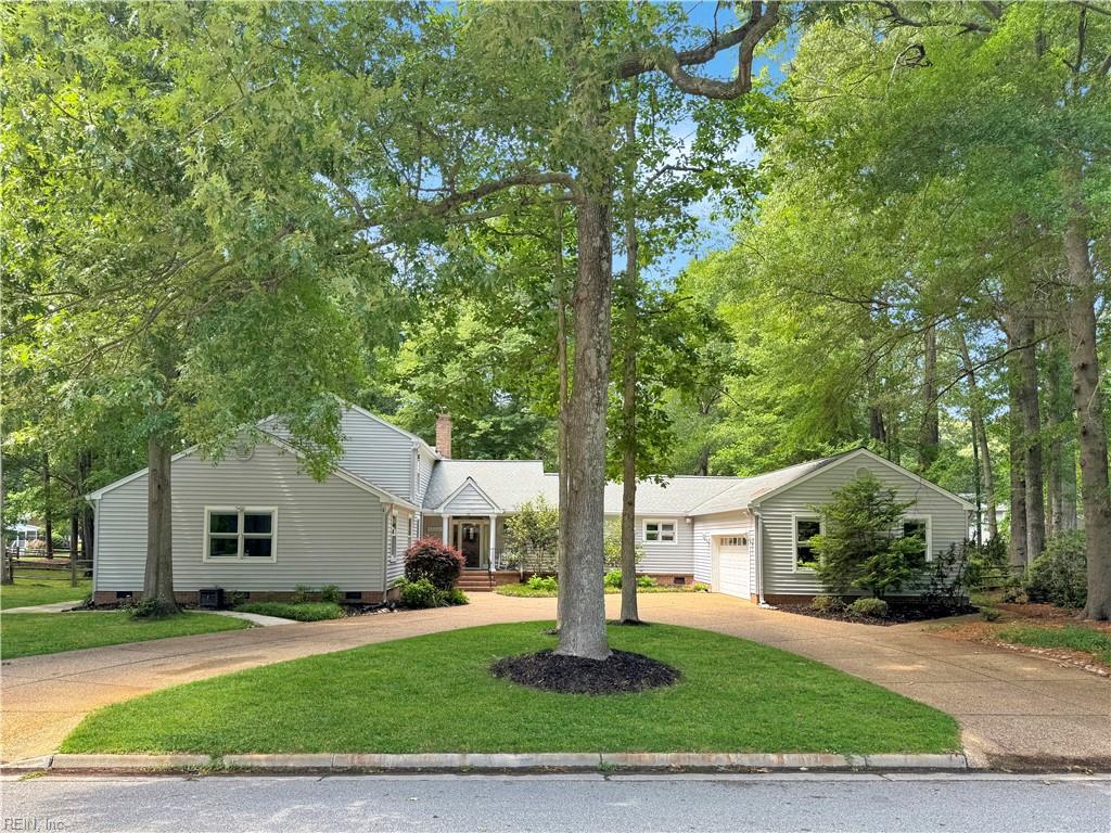 32 Valmoore Drive