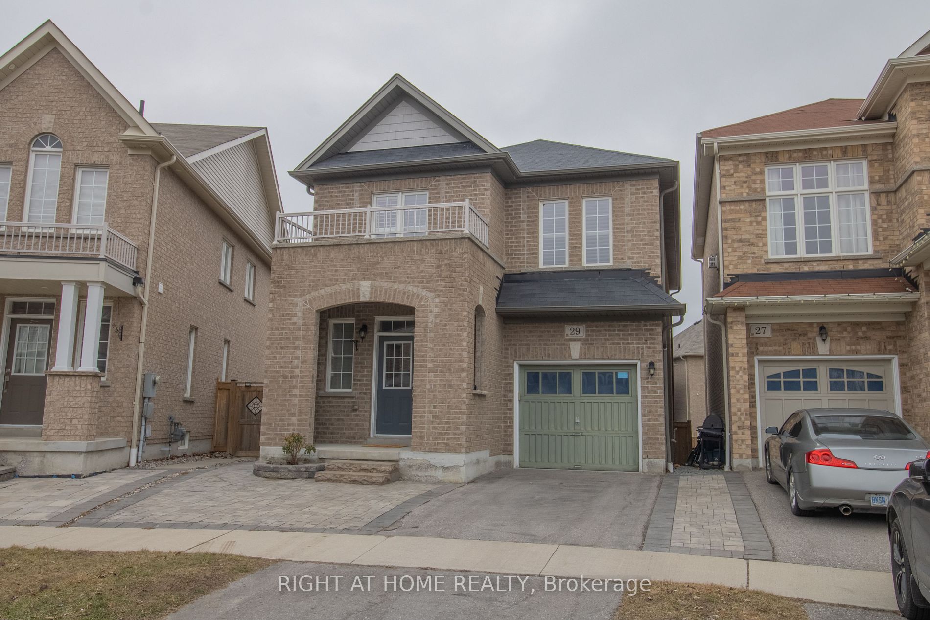 29 Keith-Wright Cres