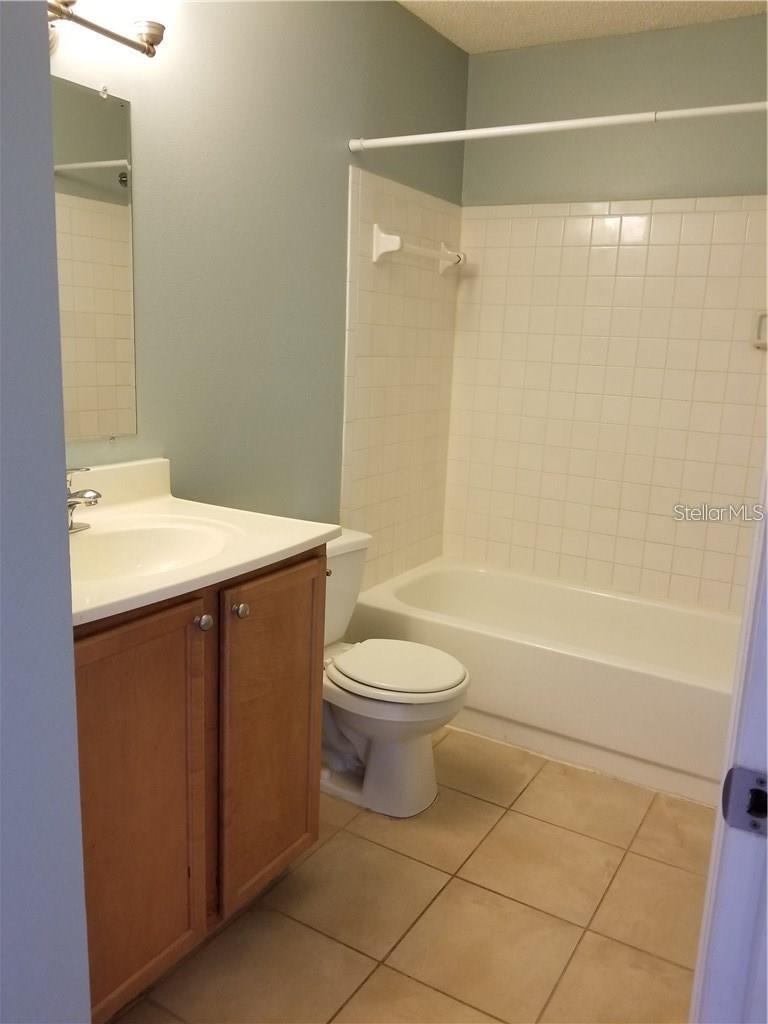 803 Lake Haven Square 202