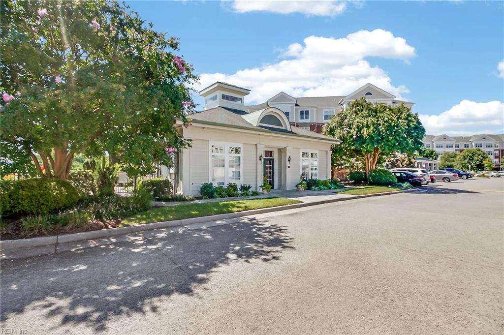 955 Bolling Avenue 204