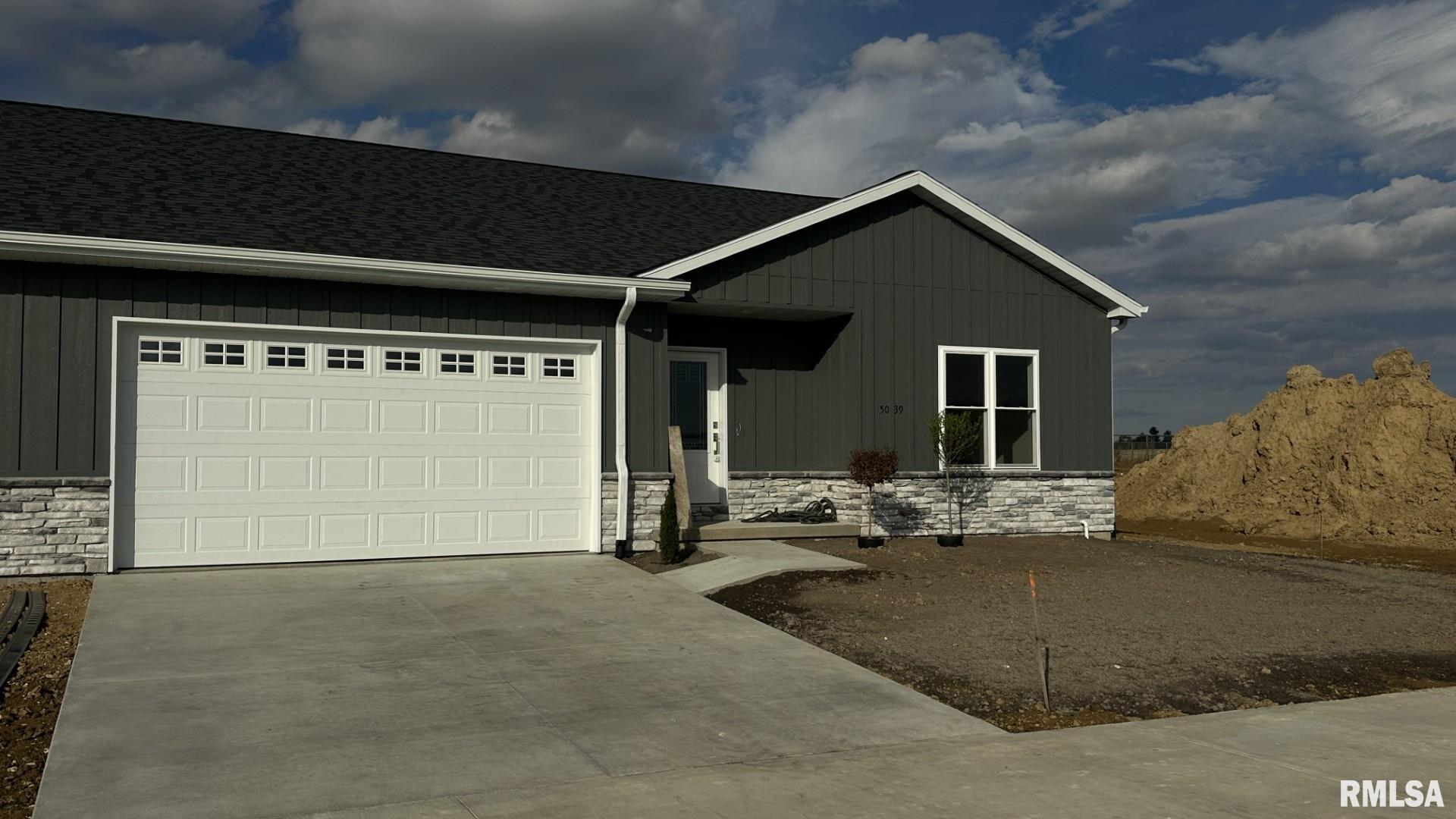 5039 Chestnut Street