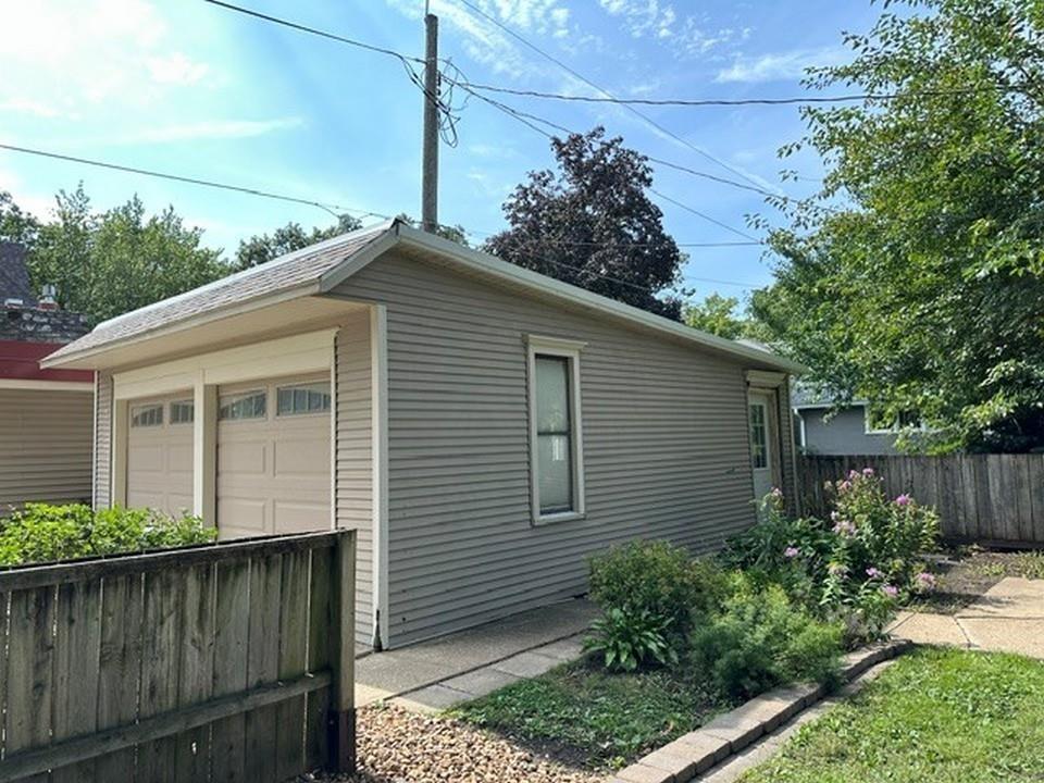 406 Ferguson Street