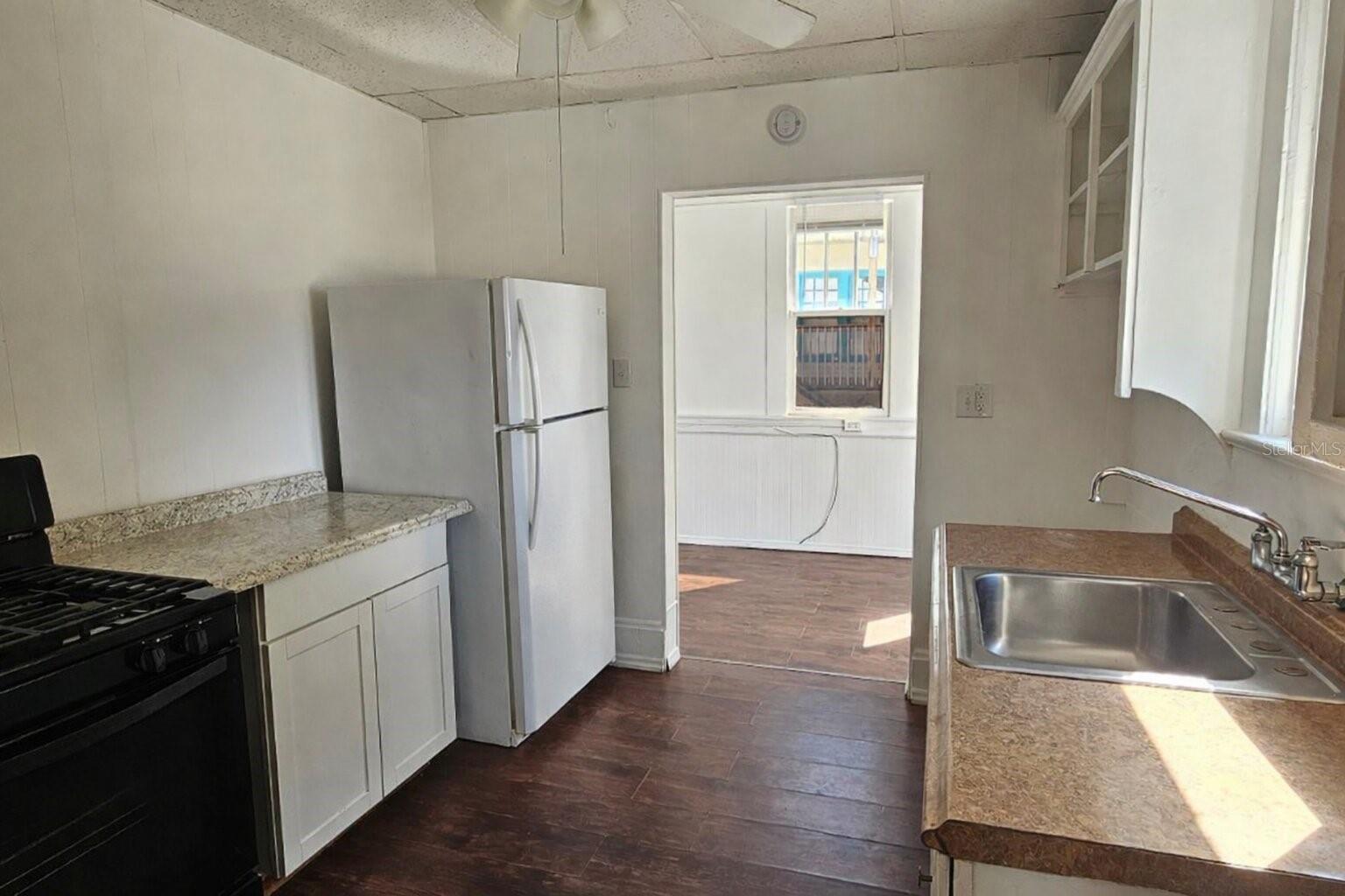709 Ora Street 06
