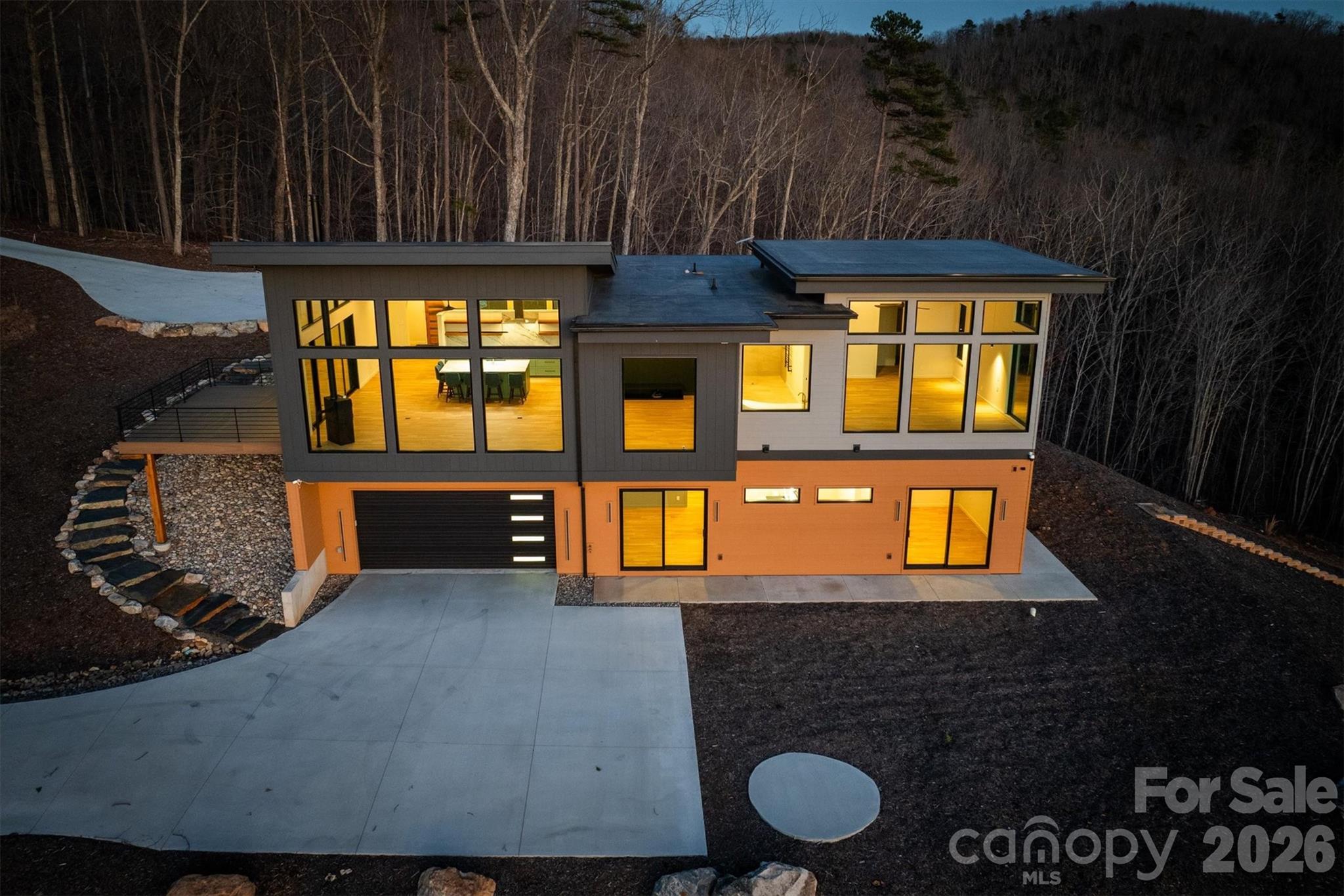 463 Summit Trail