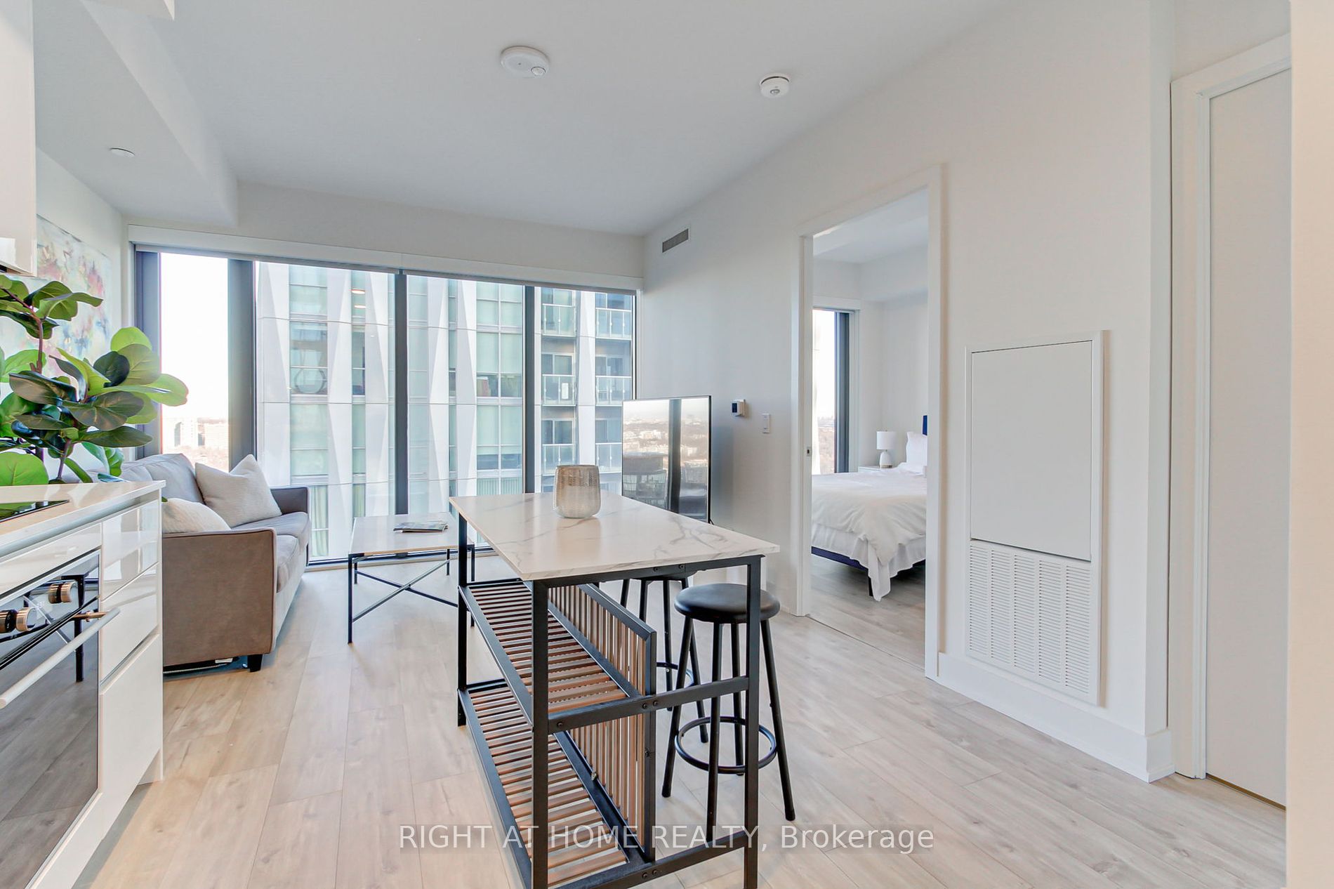 8 Cumberland St 4001