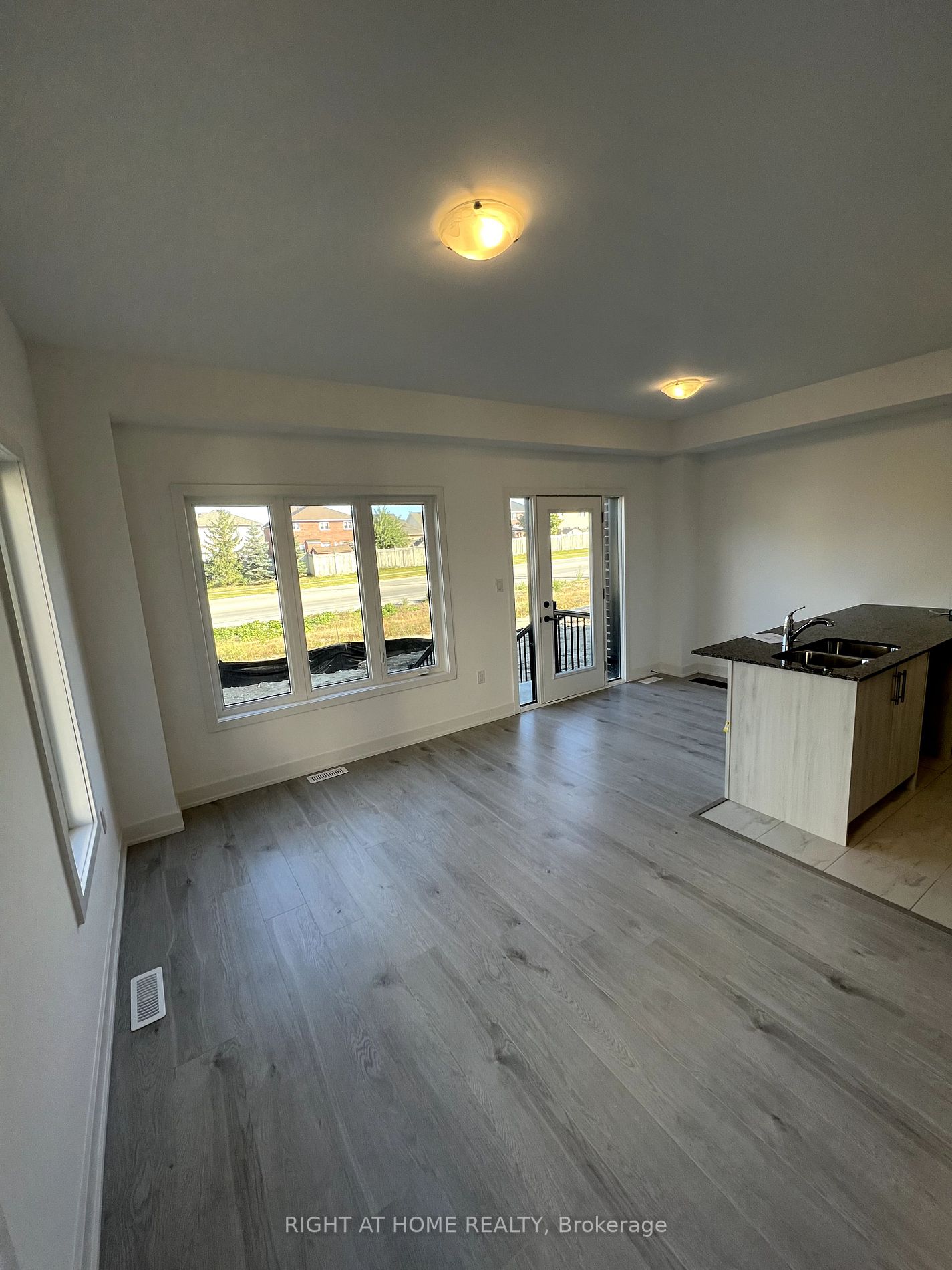 33 Pumpkin Corner Cres