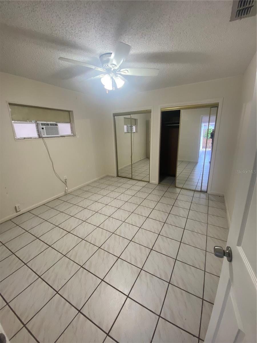3421 W Abdella Street