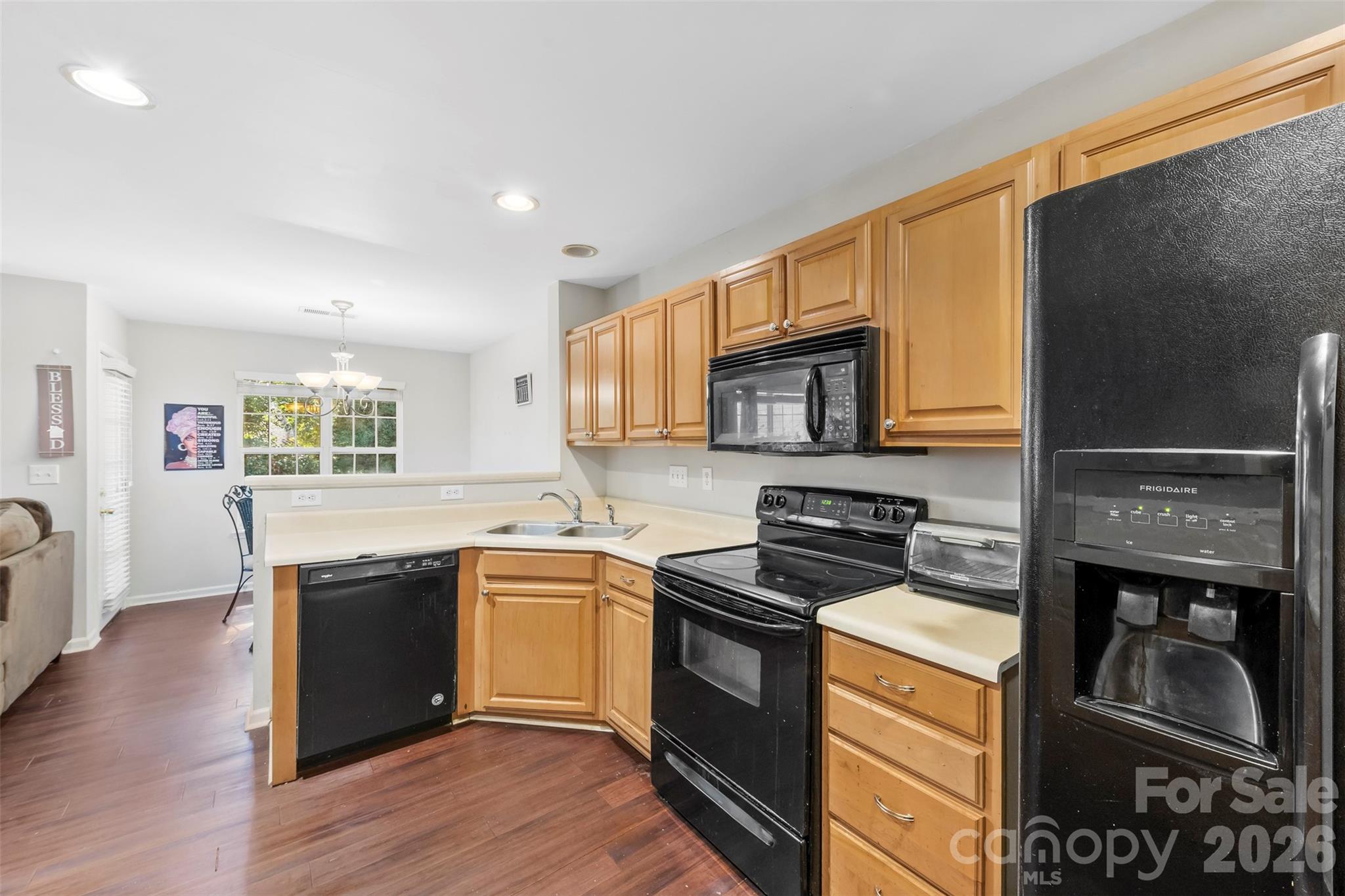 8144 Christmas Court