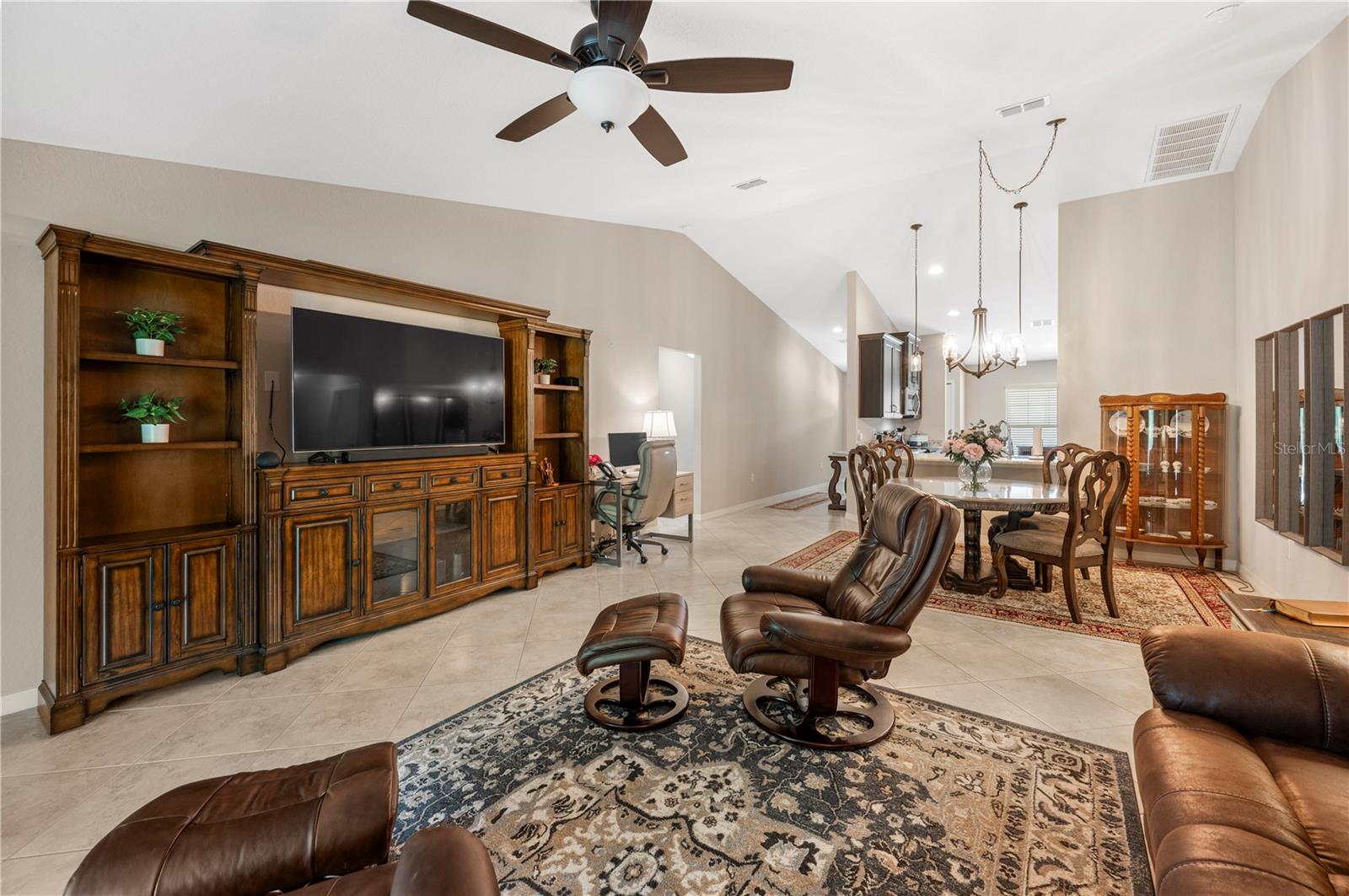 1882 Creeks Vista Boulevard