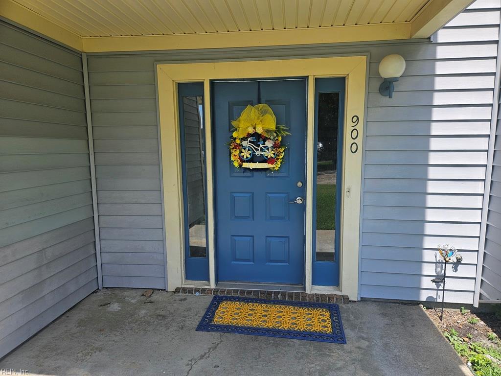 900 Meadowburm Circle
