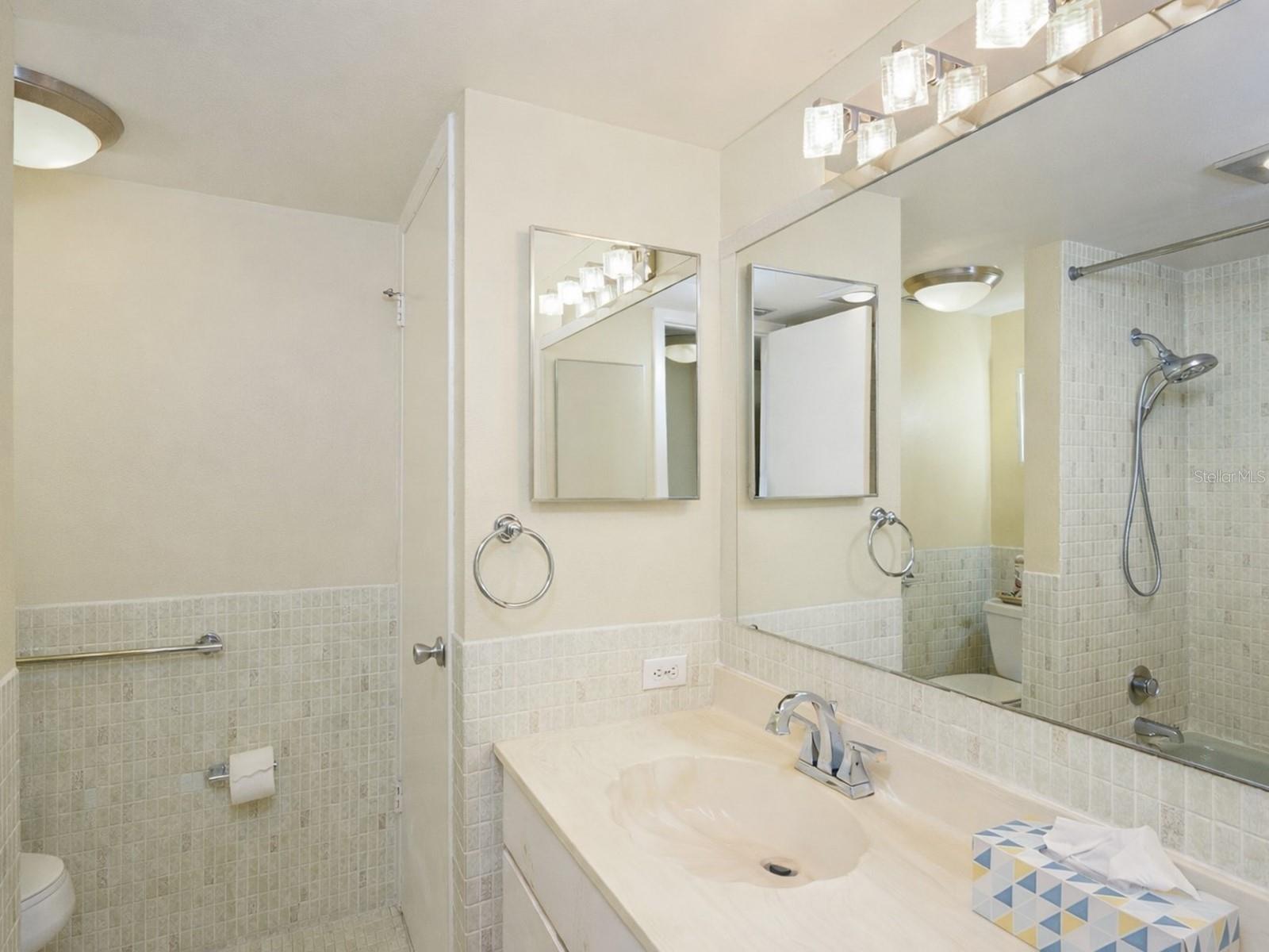 1770 Benjamin Franklin Drive 206