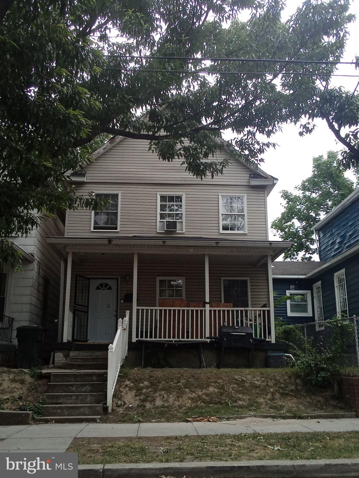 Investors get ready for this remarkable investment opportunity.  Only thing, a family (person) can move in and renovate this house at their own convenience to have a dream come true.  Buy now to have the greatest financial return possible.  This house is over 1,400 square feet big and totally detached with a nice back yard waiting for your vision.