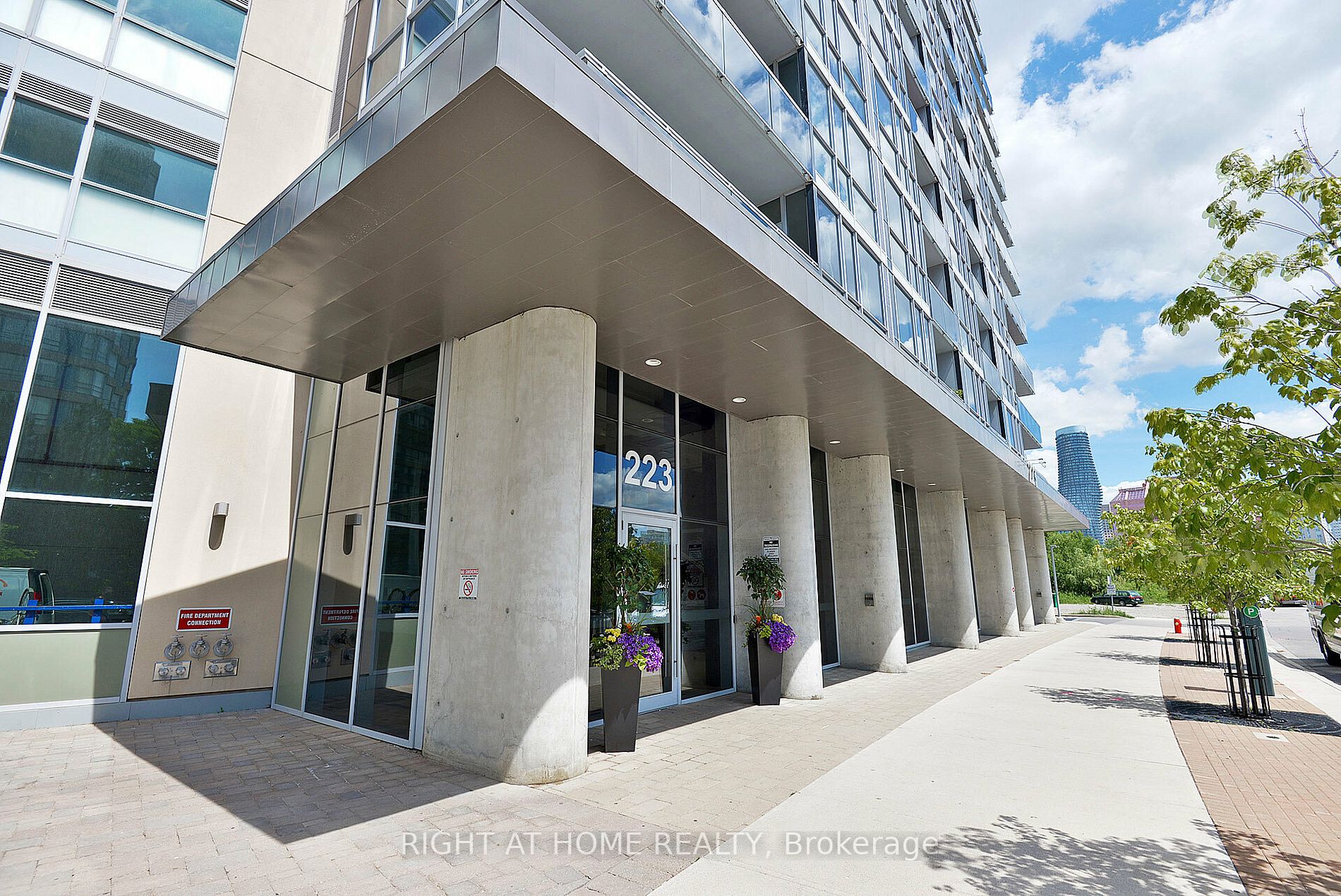 223 Webb Dr 202
