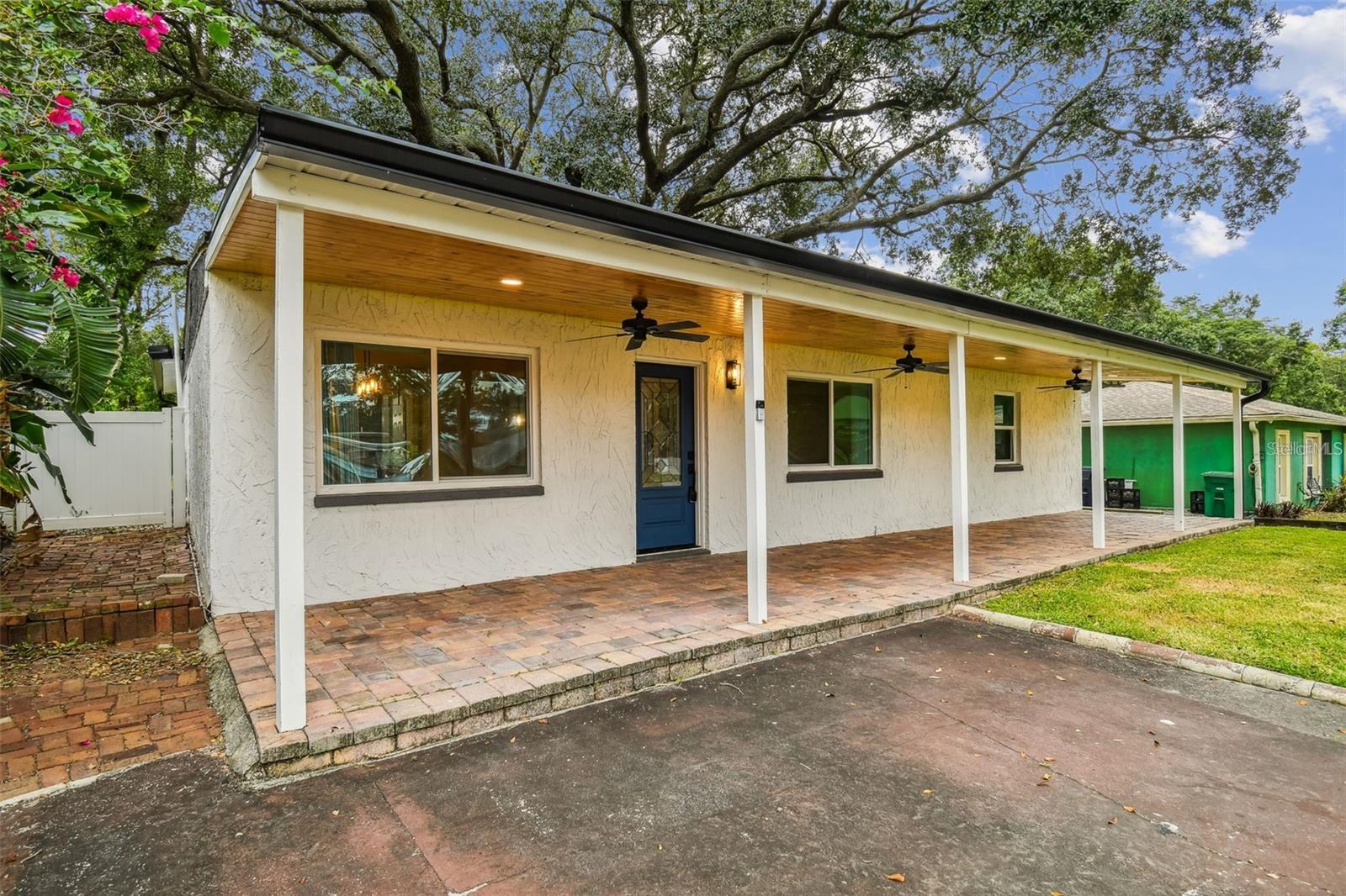1717 W Eldred Drive