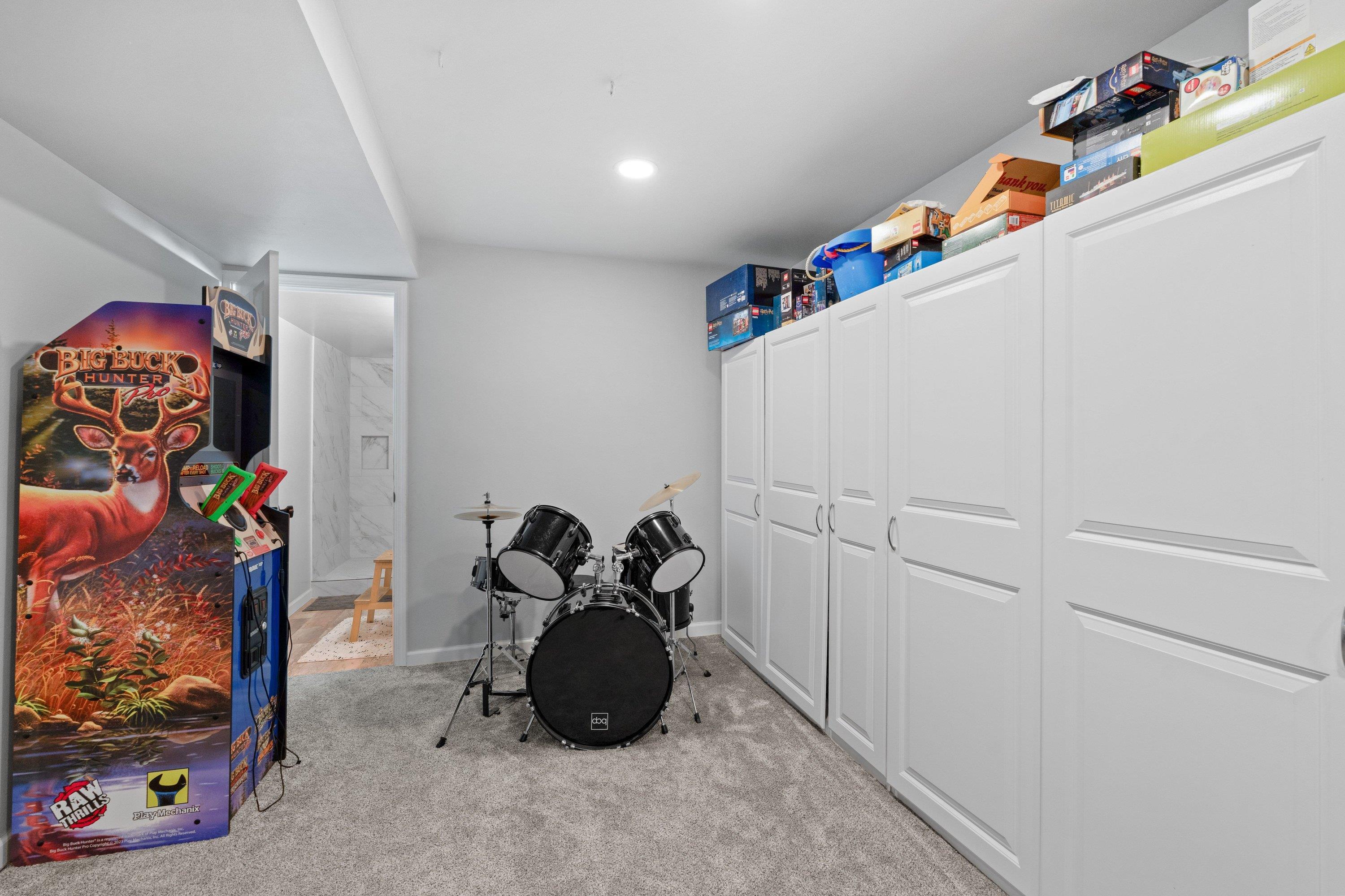 1029 W Crestview Rd