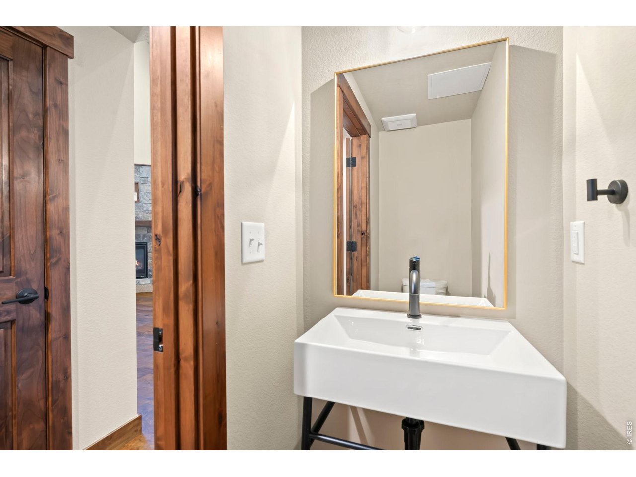 Experience low maintenance, mountain luxury living at its finest in this stunning 3- bedroom, 3-bathroom townhome at 1618 Continental Peaks Circle, Estes Park, CO. Your beautiful mountain retreat as a second home or full time residence awaits! Enjoy the convenience of main floor living, enhanced by air conditioning, a gas fireplace, and a 2 car, finished and heated attached garage. Bathed in natural light through cathedral vaulted ceilings and ample windows, this functional floor plan has the primary suite on the main floor for easy living, with the additional two bedrooms upstairs. From the quartz countertops throughout, to the soft close cabinetry and solid core doors and trim, the top-tier construction and finishes throughout showcase uncompromising quality. Enjoy mountain views and miles of trails that take you to town or around Lake Estes. Discover a myriad of outdoor activities, from hiking in Rocky Mountain National Park to exploring charming downtown Estes Park. You'll enjoy peace of mind and convenience as the HOA maintains the landscaping, exterior maintenance and provides exterior insurance. Amazing loan incentives available from the builder and covering origination fees, administration fee, document prep fee, and appraisal fee saving the buyer thousands on closing costs. Let's make your mountain living dream a reality and take advantage of these amazing savings!