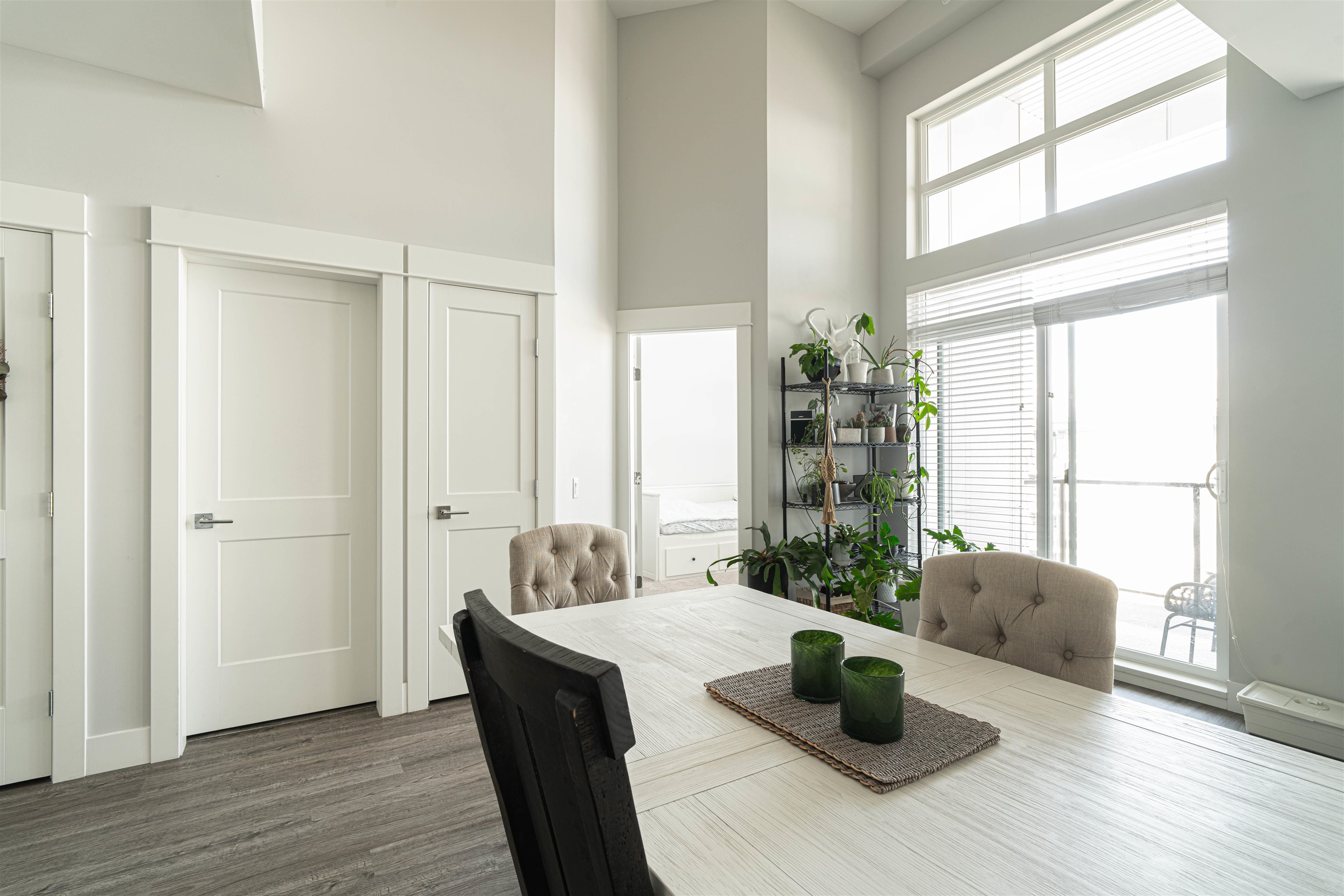 2180 Kelly Avenue 4615