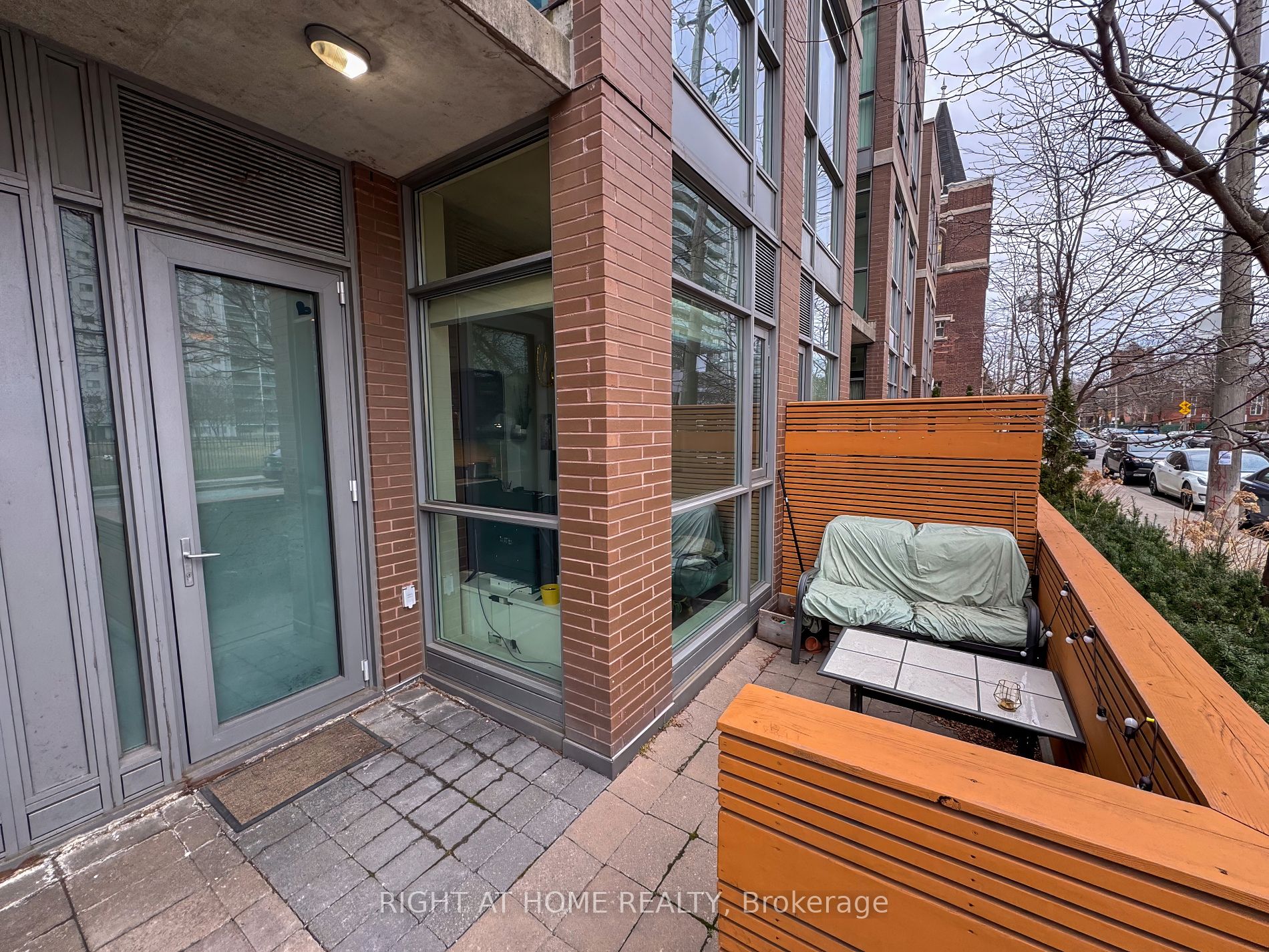 707 Dovercourt Rd 107