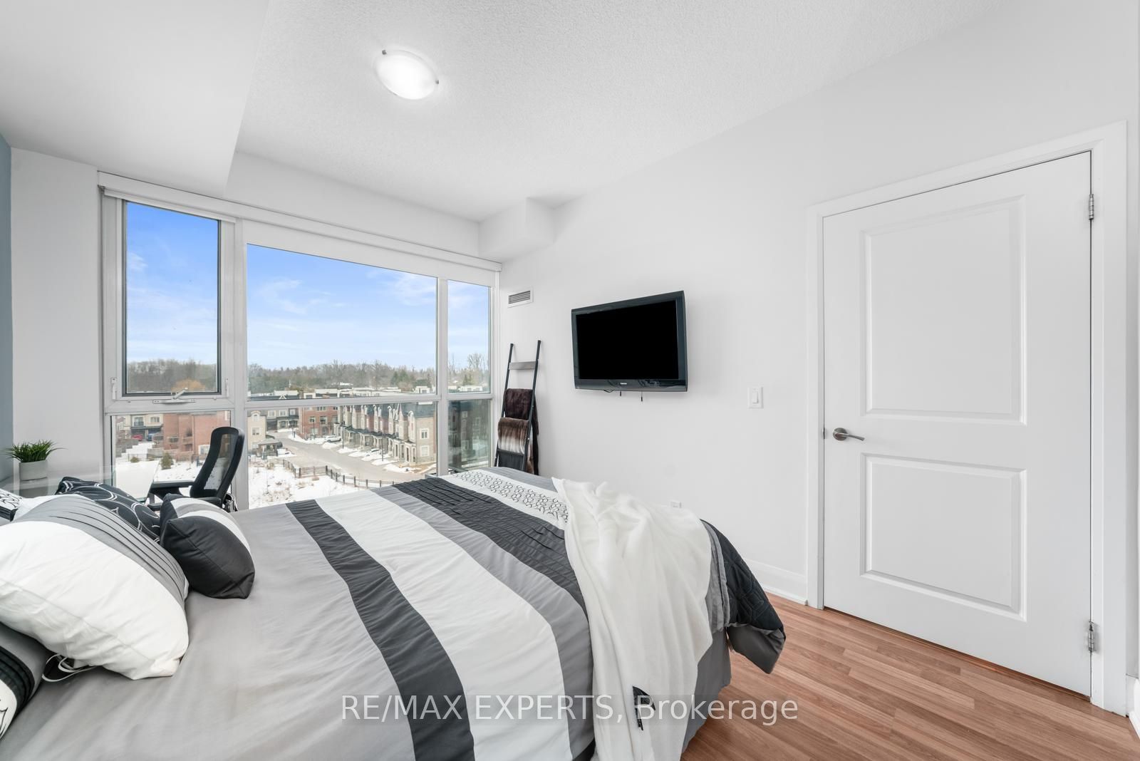 4700 Highway 7 Rd 609
