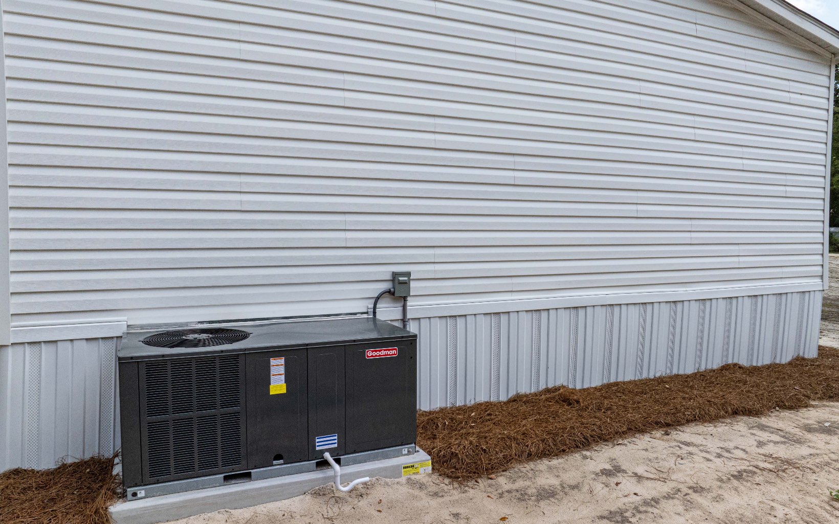 310 NE Weeping Willow Ln