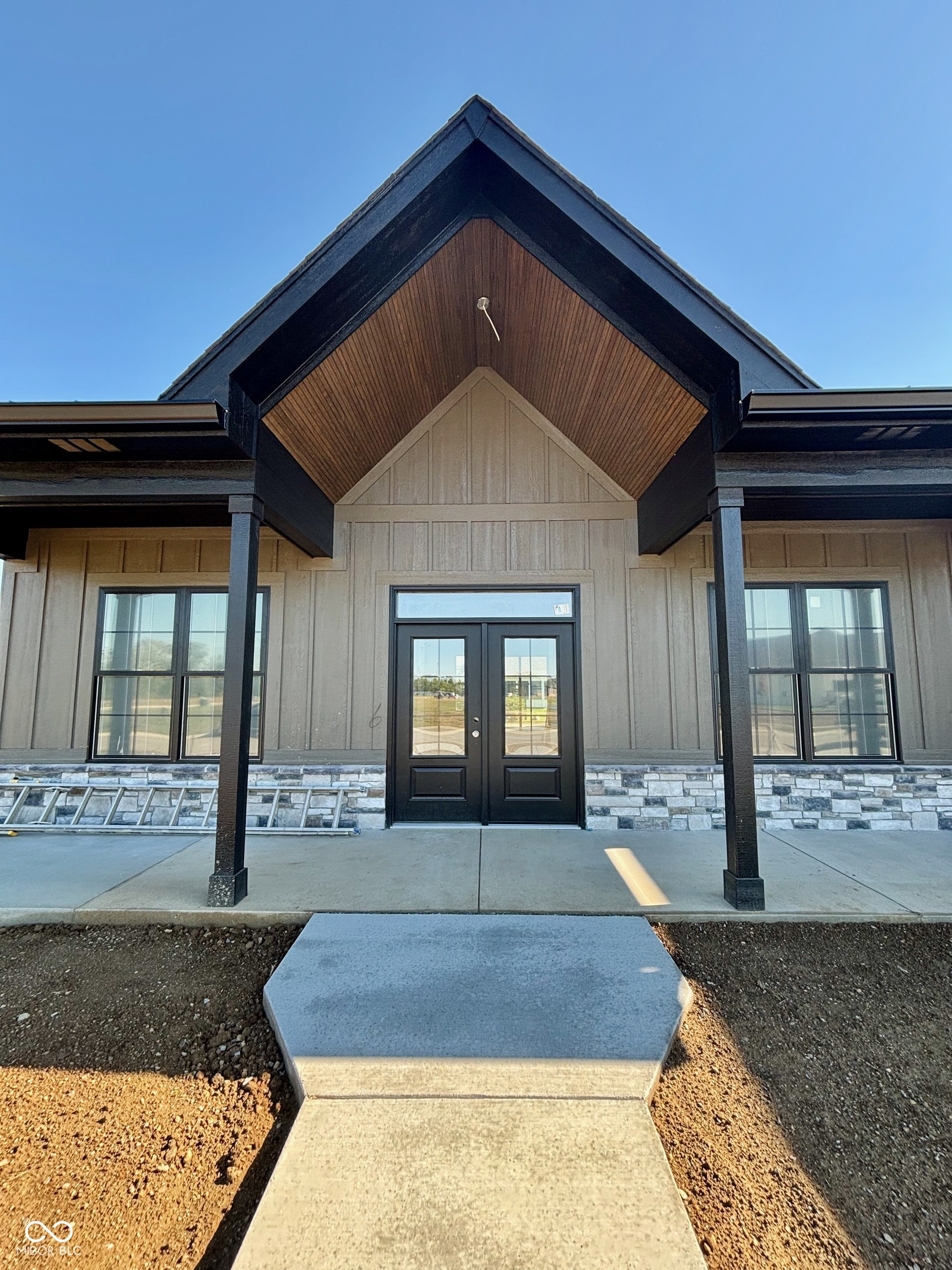 NEW HOME by CUSTOM BUILDER MIKE WAUGH on serene Hillview Country Club and Golf Course. The property includes a Bead board cathedral ceiling covered front porch, a Board and Batten with Stone exterior, and another covered porch spans the back the home.  This 2840 square foot ranch with loft sits on a generous .3 acres with an expansive 3 car garage. Three Bedrooms, three full bathrooms and one-half bathroom, a separate kitchen pantry, walk in closets, there is a place for every need.  Easy access to I65, connected to 20+ miles of trails for walking, running & biking throughout charming Franklin. Irrigation, landscaped and sodded. Home is set up for exclusive day to day living and working with a custom quality integrity.
