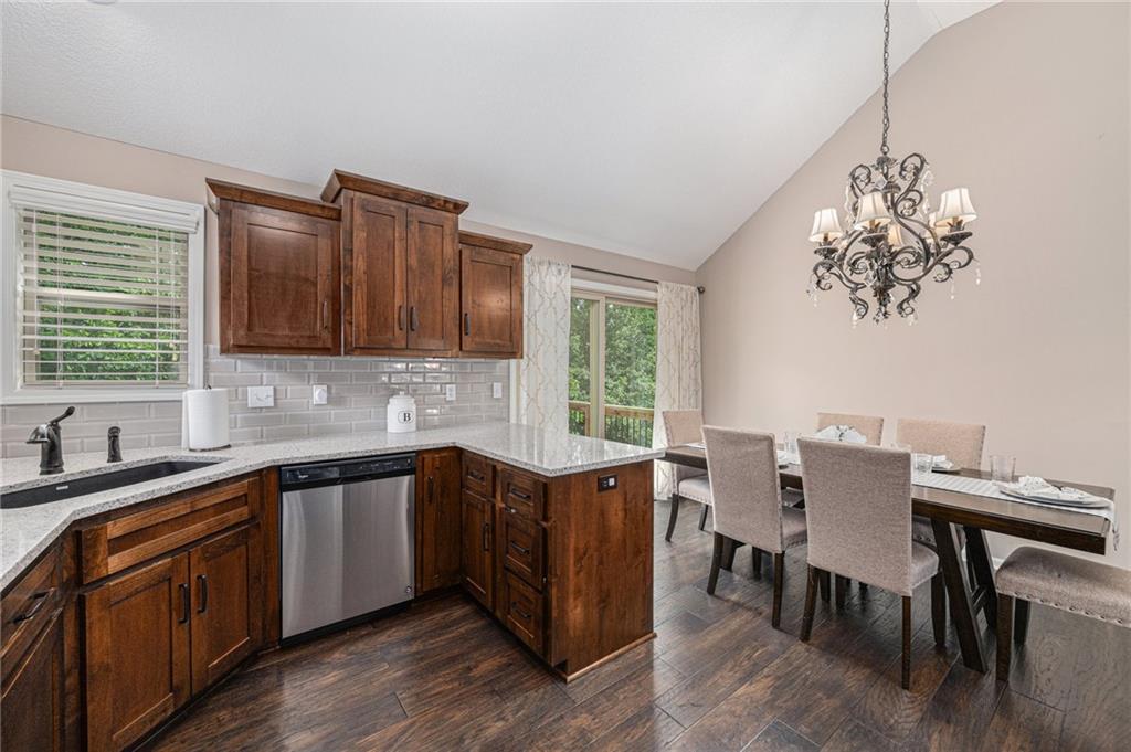 3608 NE 85th Terrace