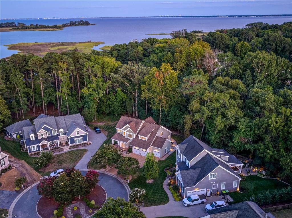 113 Commanders Cove